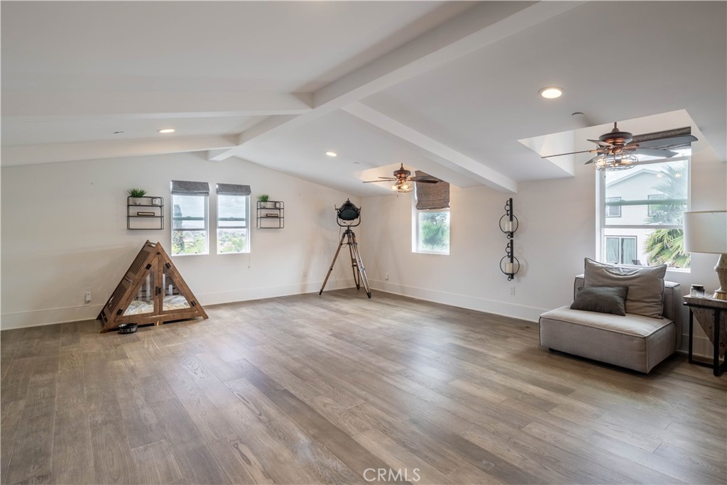 18806 Winnwood