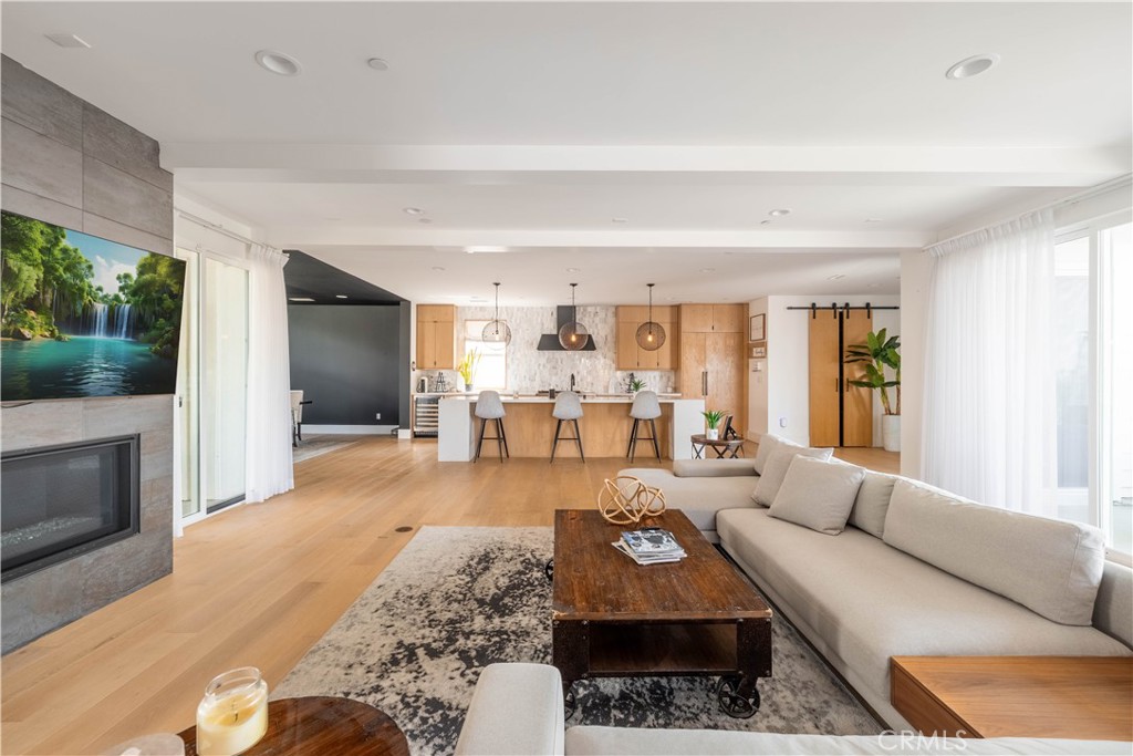 18806 Winnwood