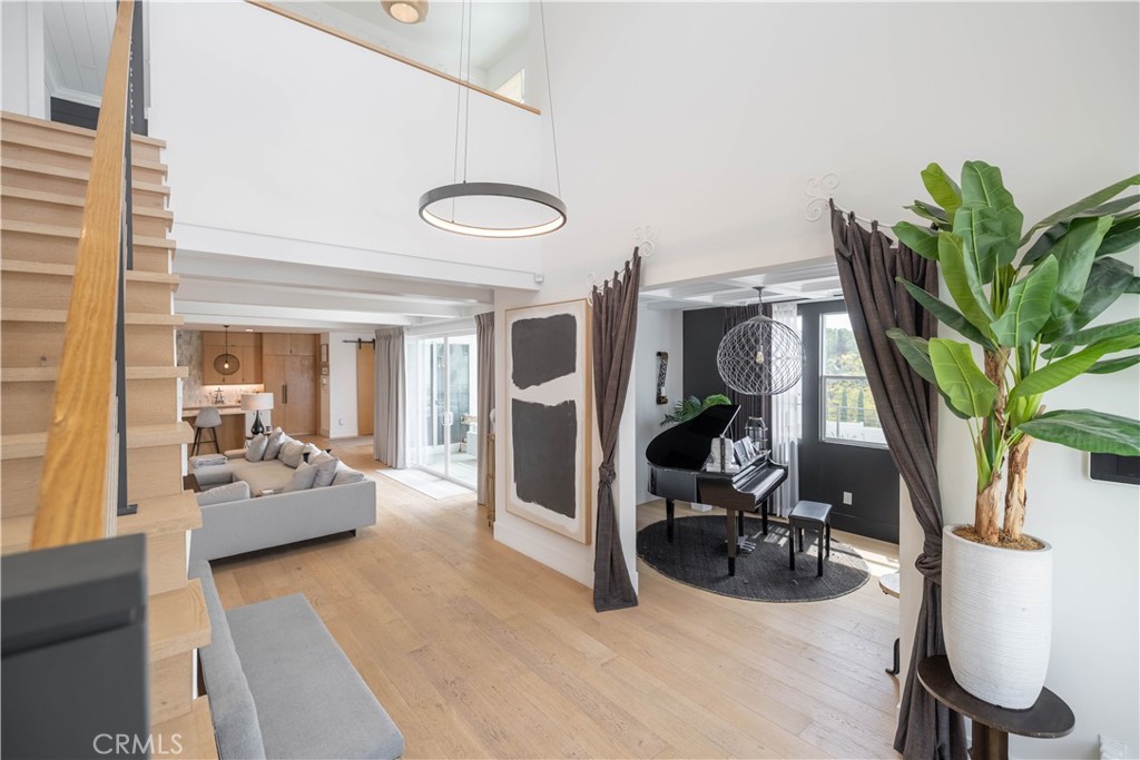 18806 Winnwood