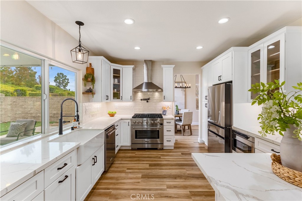 2688 N Bentley