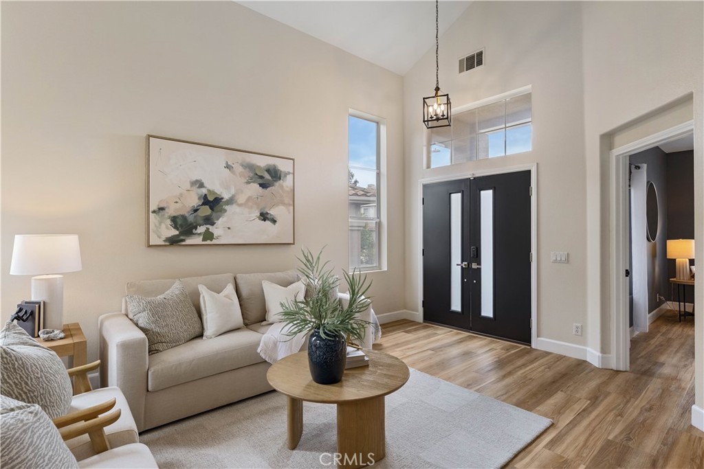 2688 N Bentley