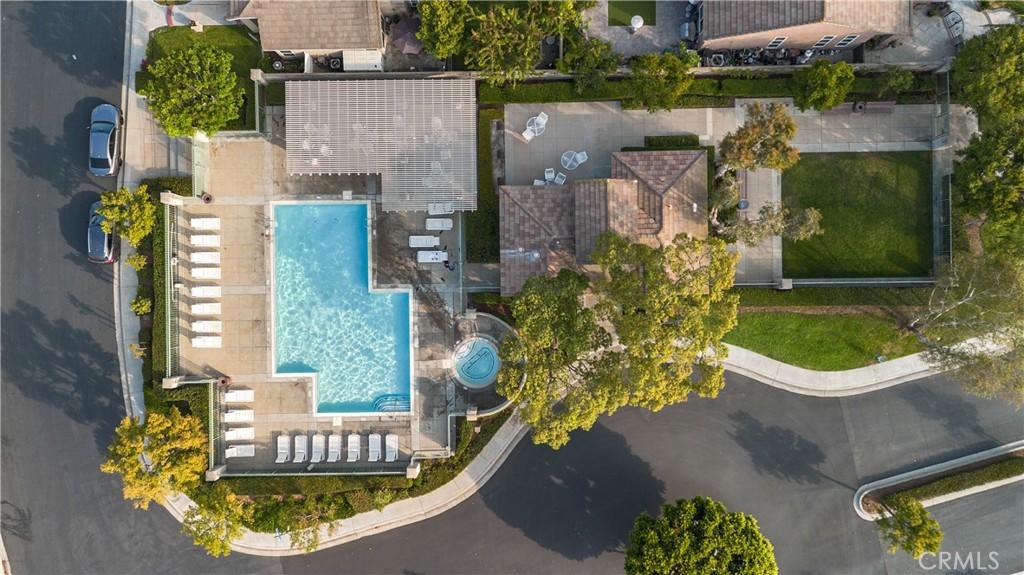 2688 N Bentley