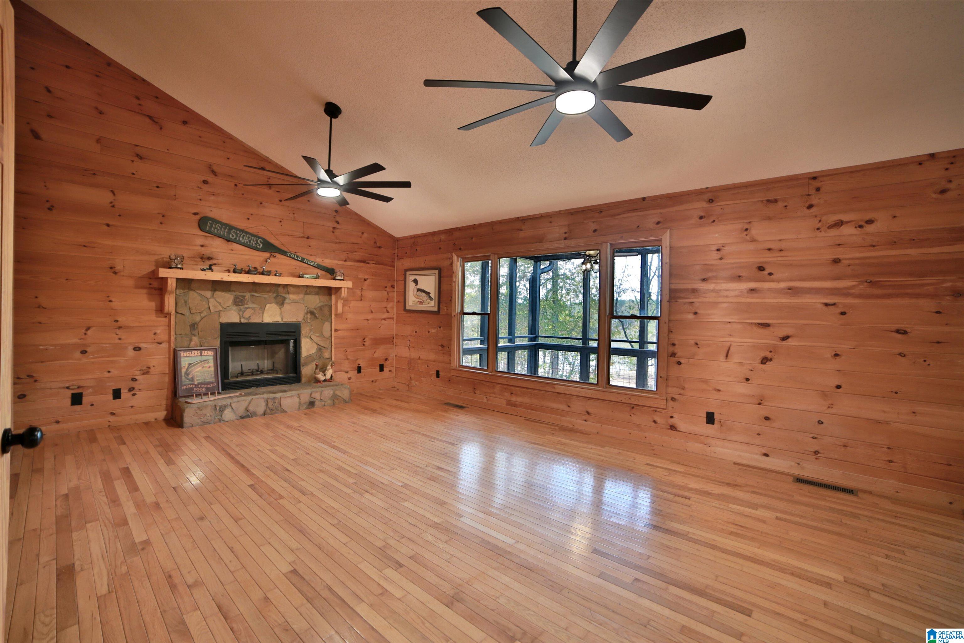 171 HILL CREST COURT
