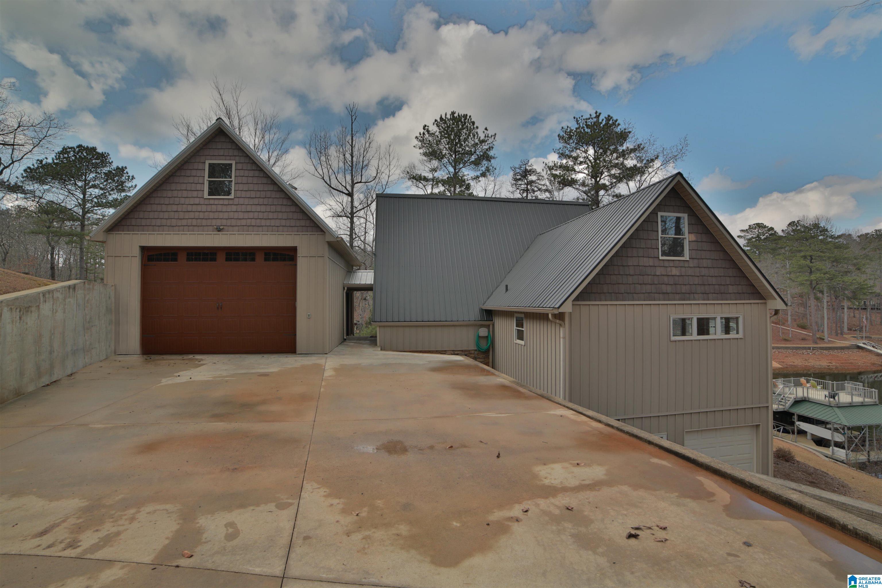 205 DOLLYS MANOR ROAD