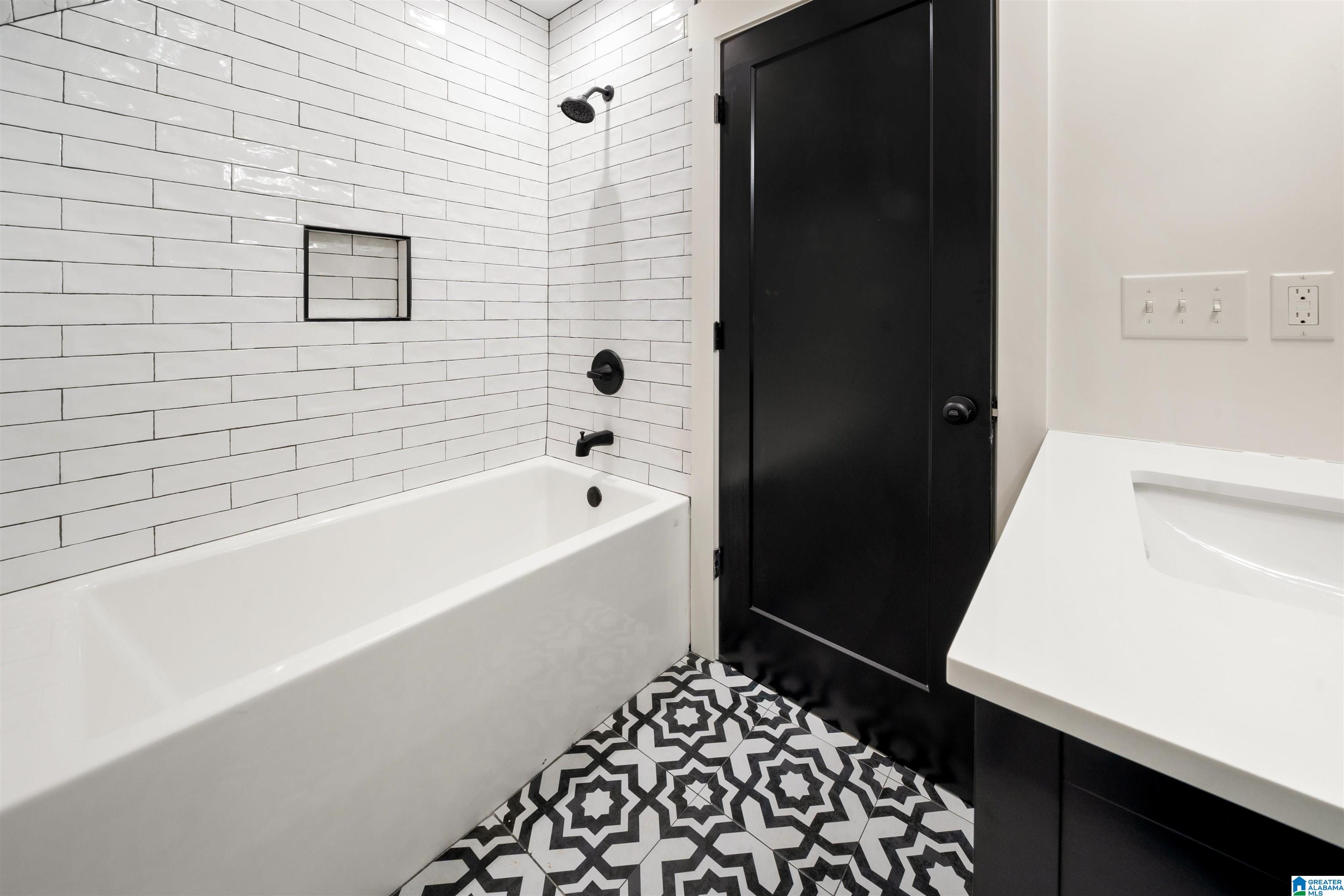 319 COUNTY ROAD 2404