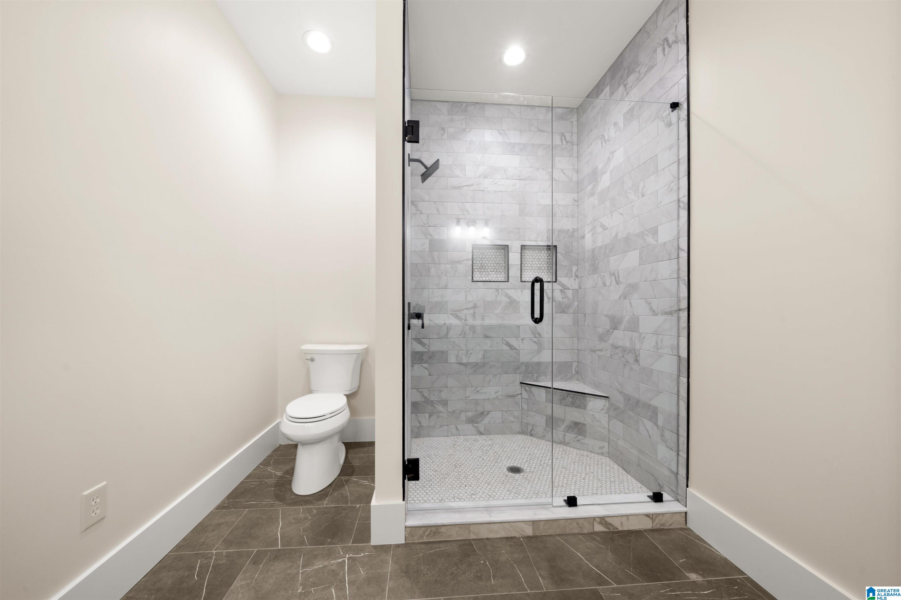 319 COUNTY ROAD 2404