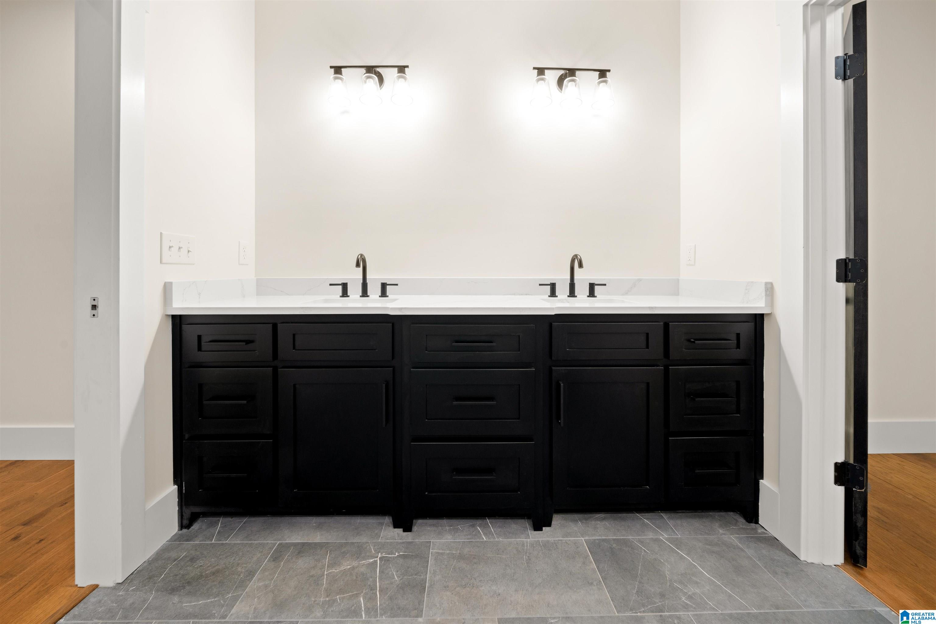 319 COUNTY ROAD 2404