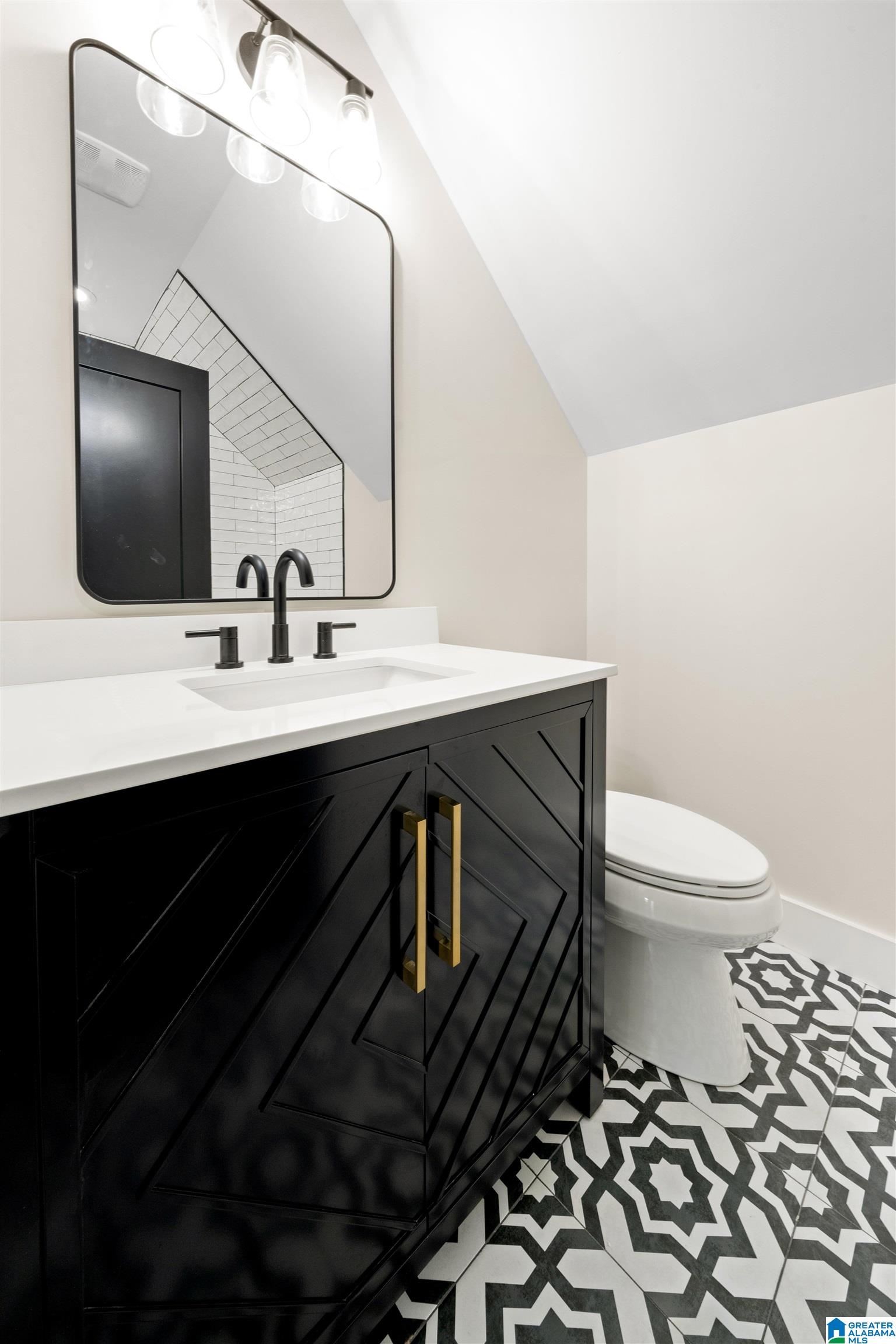 319 COUNTY ROAD 2404