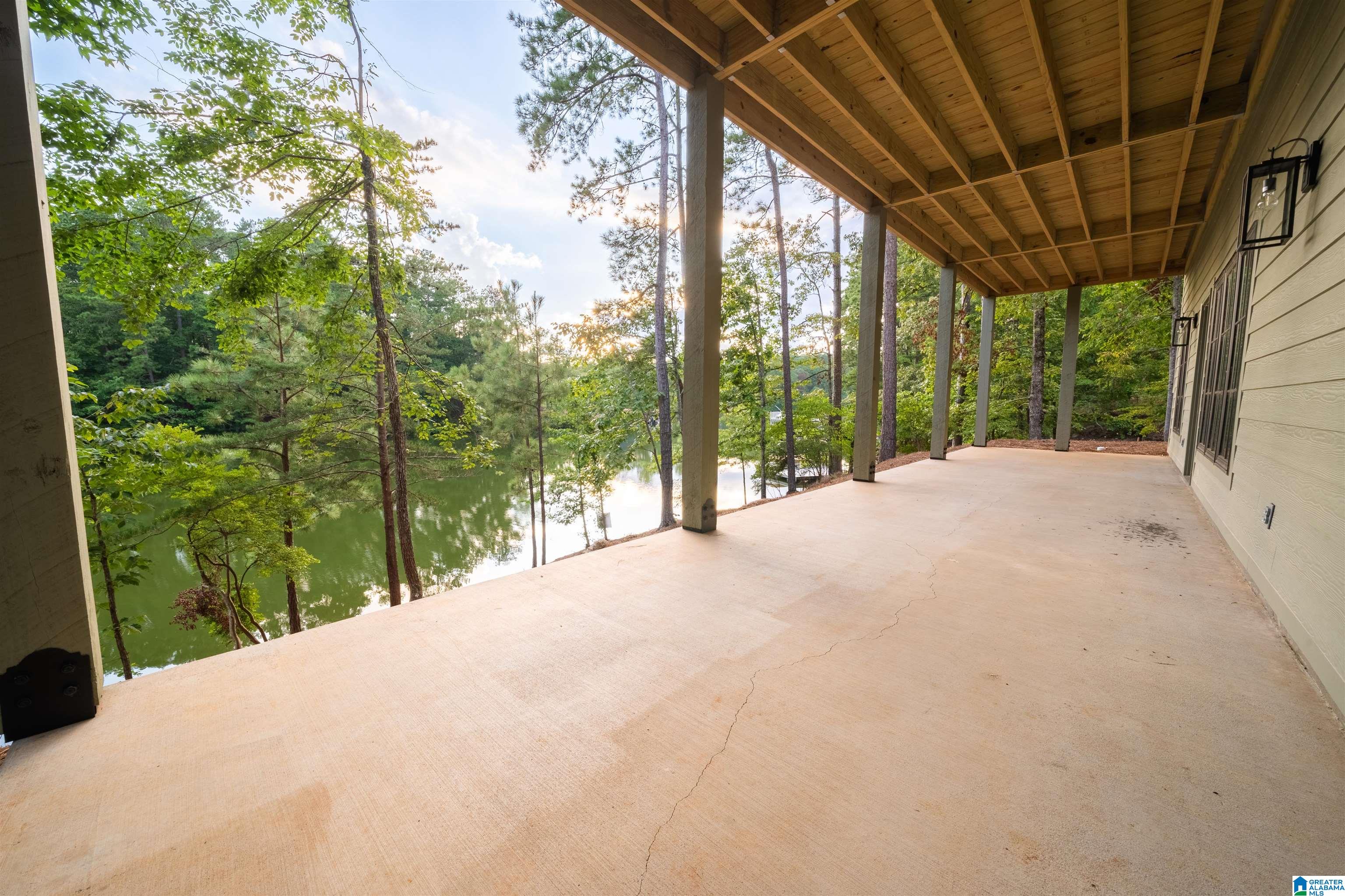 319 COUNTY ROAD 2404