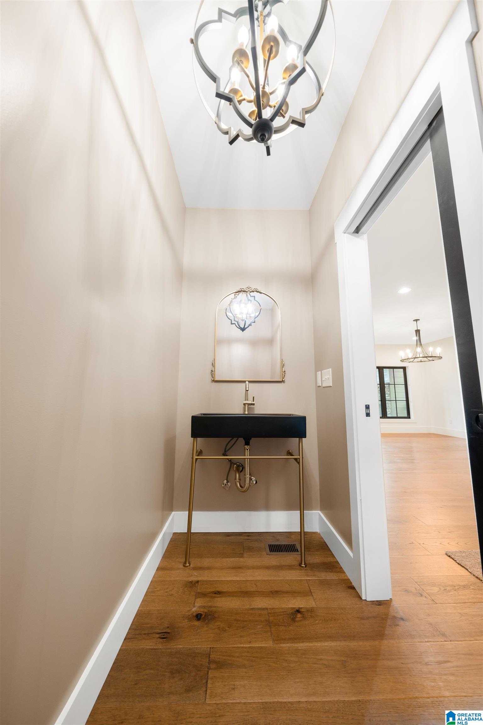 319 COUNTY ROAD 2404