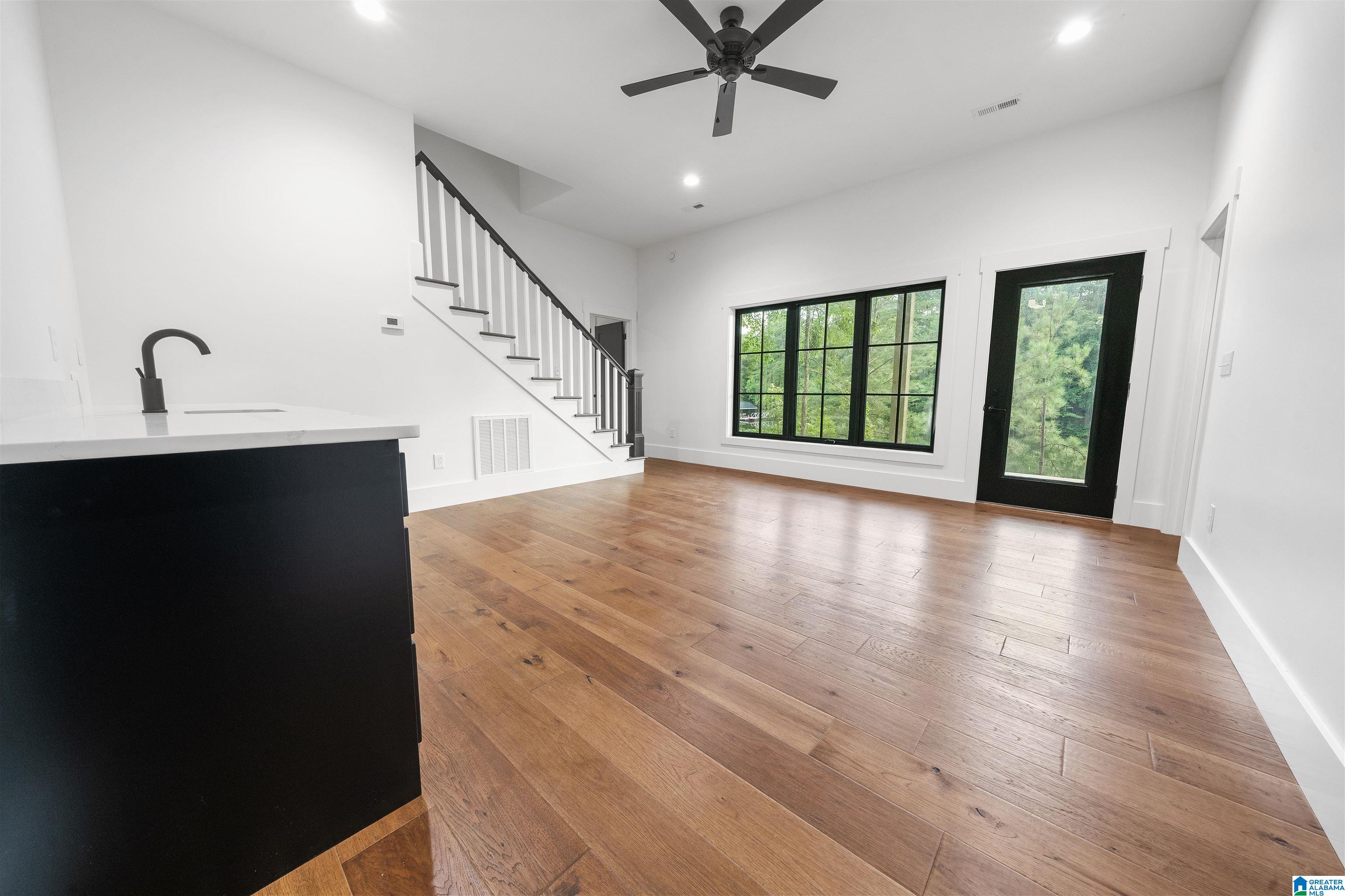 319 COUNTY ROAD 2404