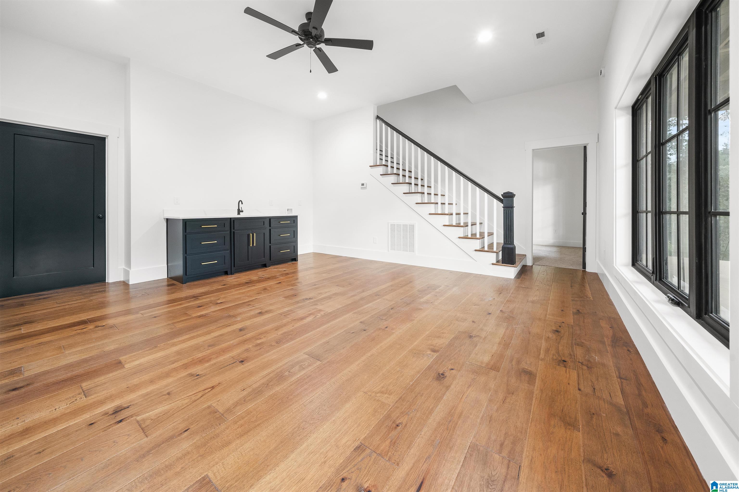 319 COUNTY ROAD 2404