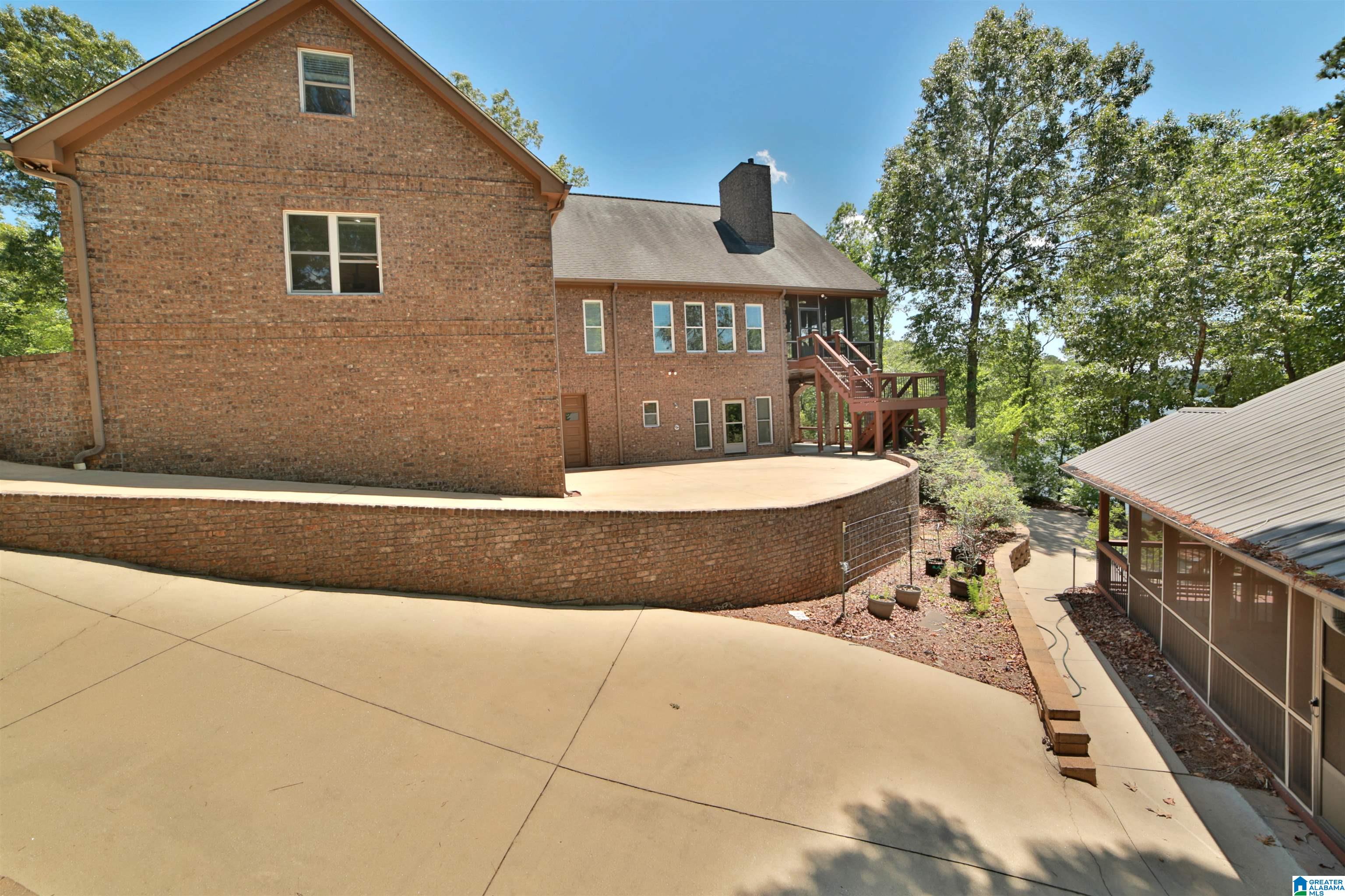 158 AZALEA DRIVE