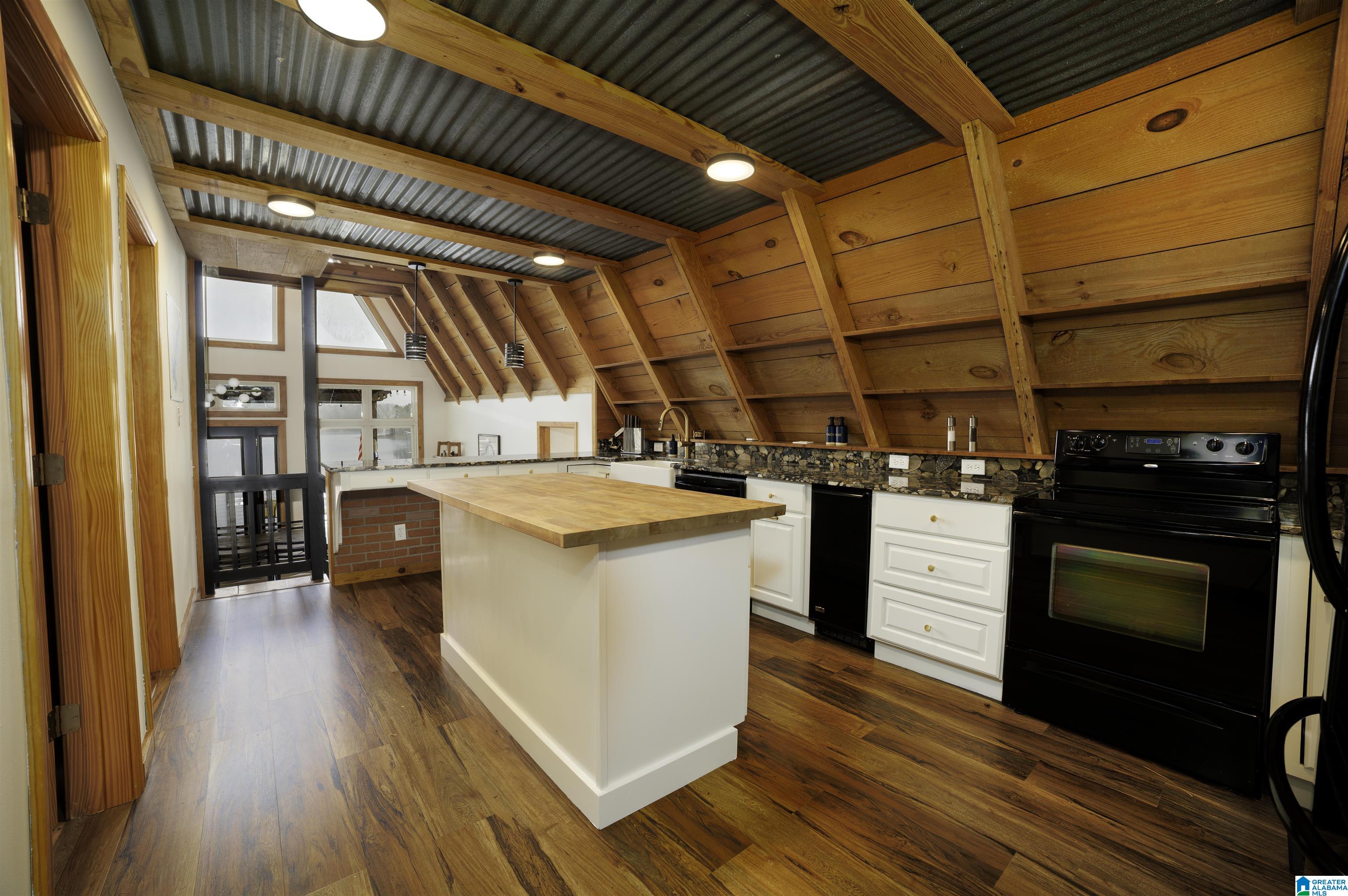 205 DOLLYS MANOR ROAD