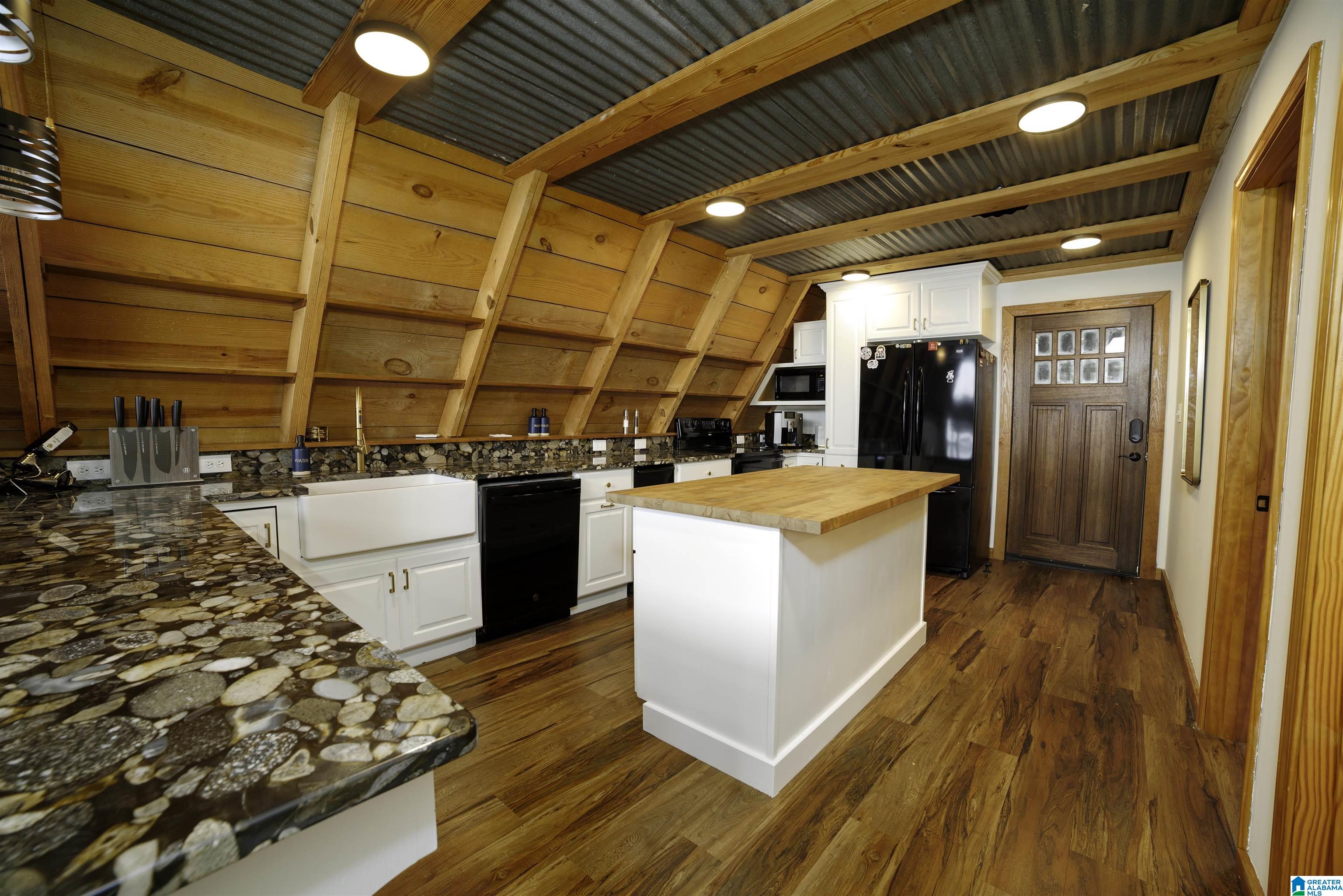 205 DOLLYS MANOR ROAD