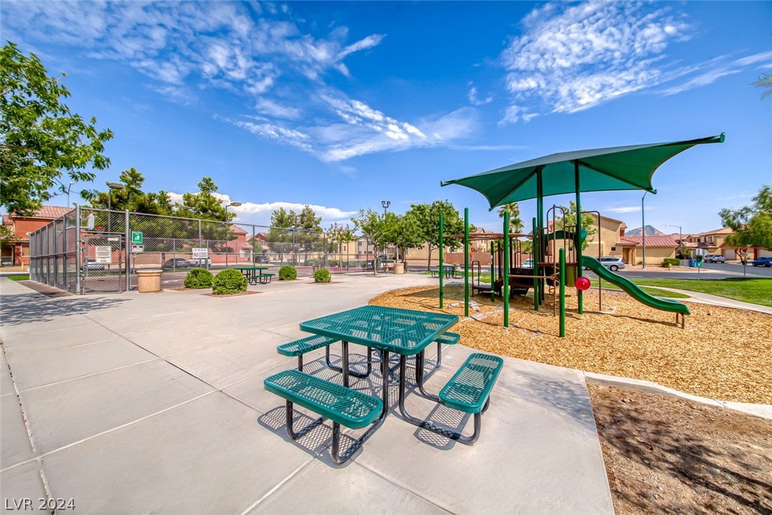 5431 Bradford Pear Drive
