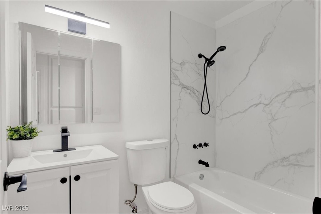 1713 Eddingham Court