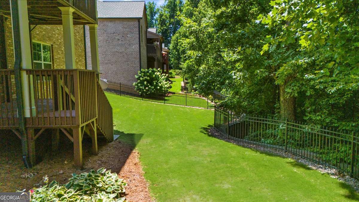 4930 Cecilia Square