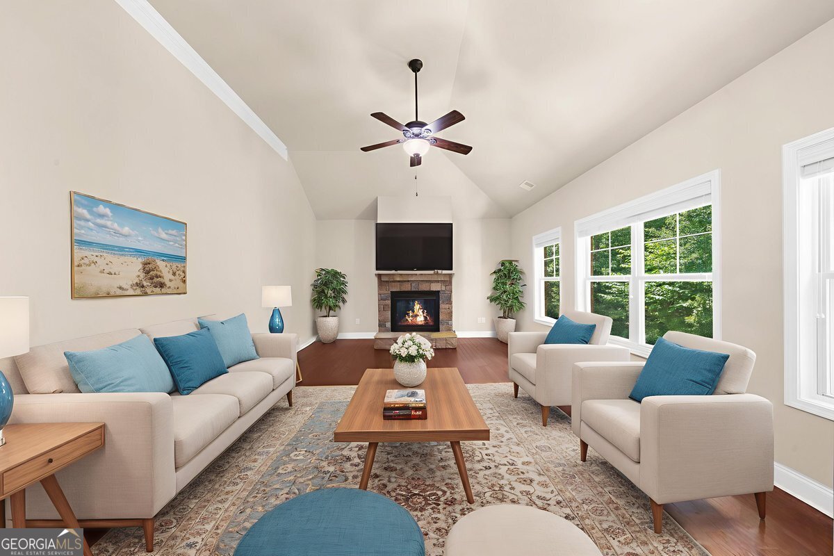 4930 Cecilia Square