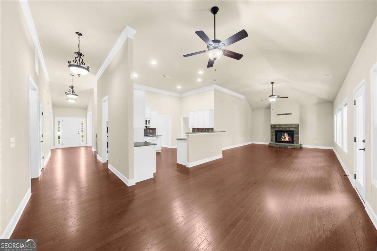 4930 Cecilia Square