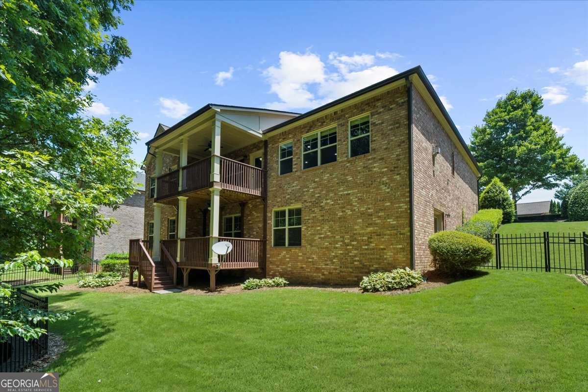 4930 Cecilia Square