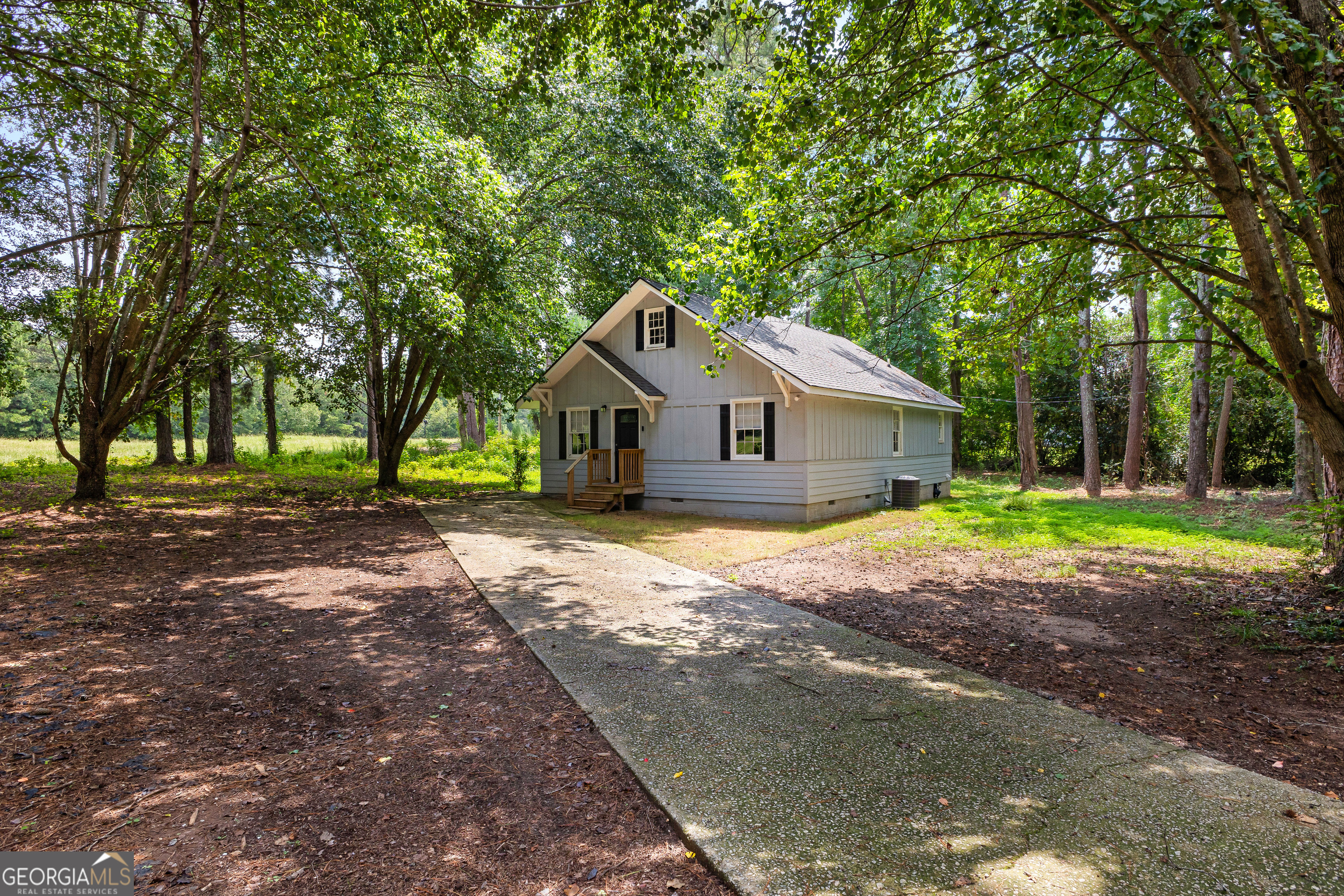 1468 Highway 41 N