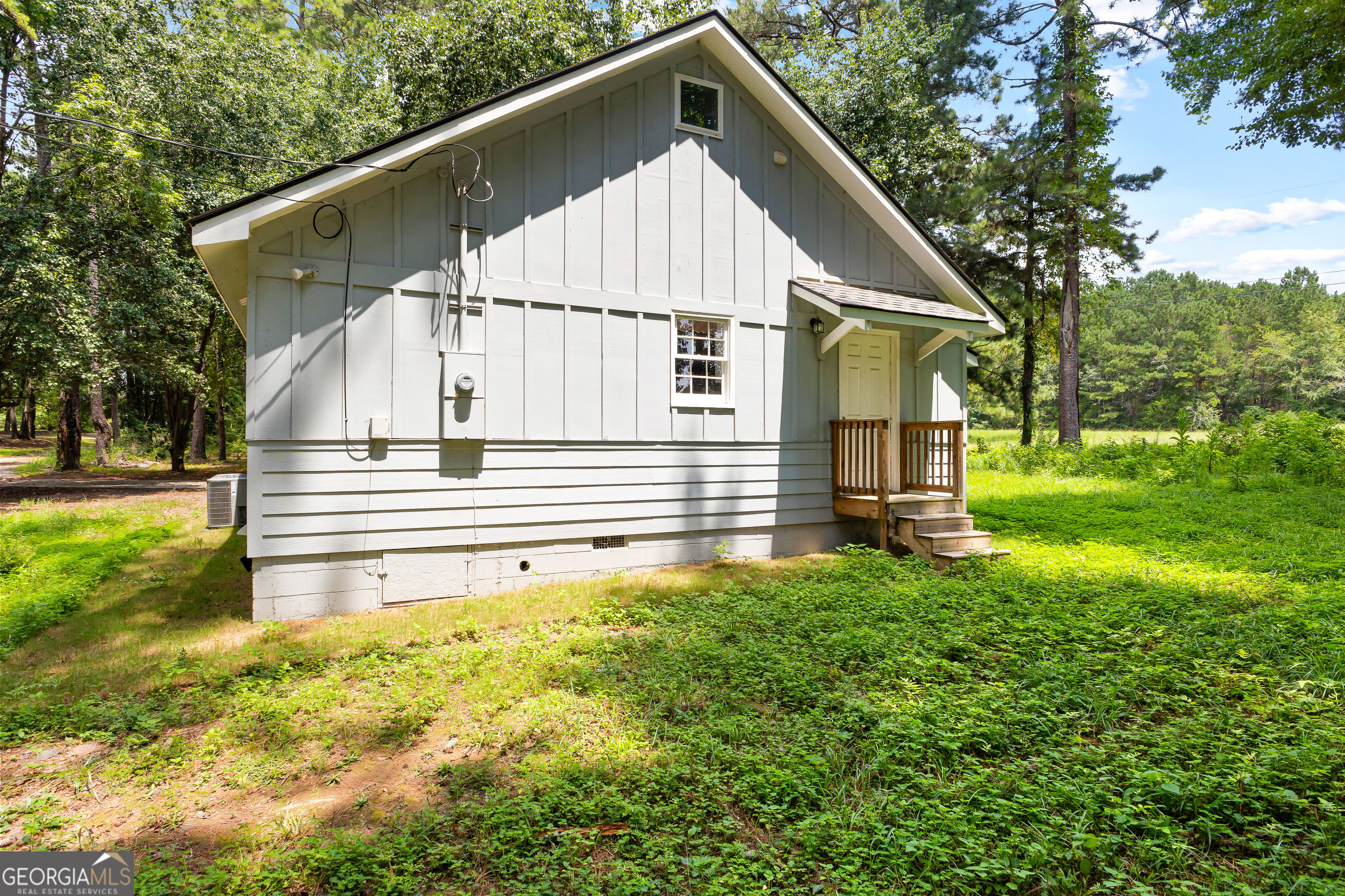 1468 Highway 41 N