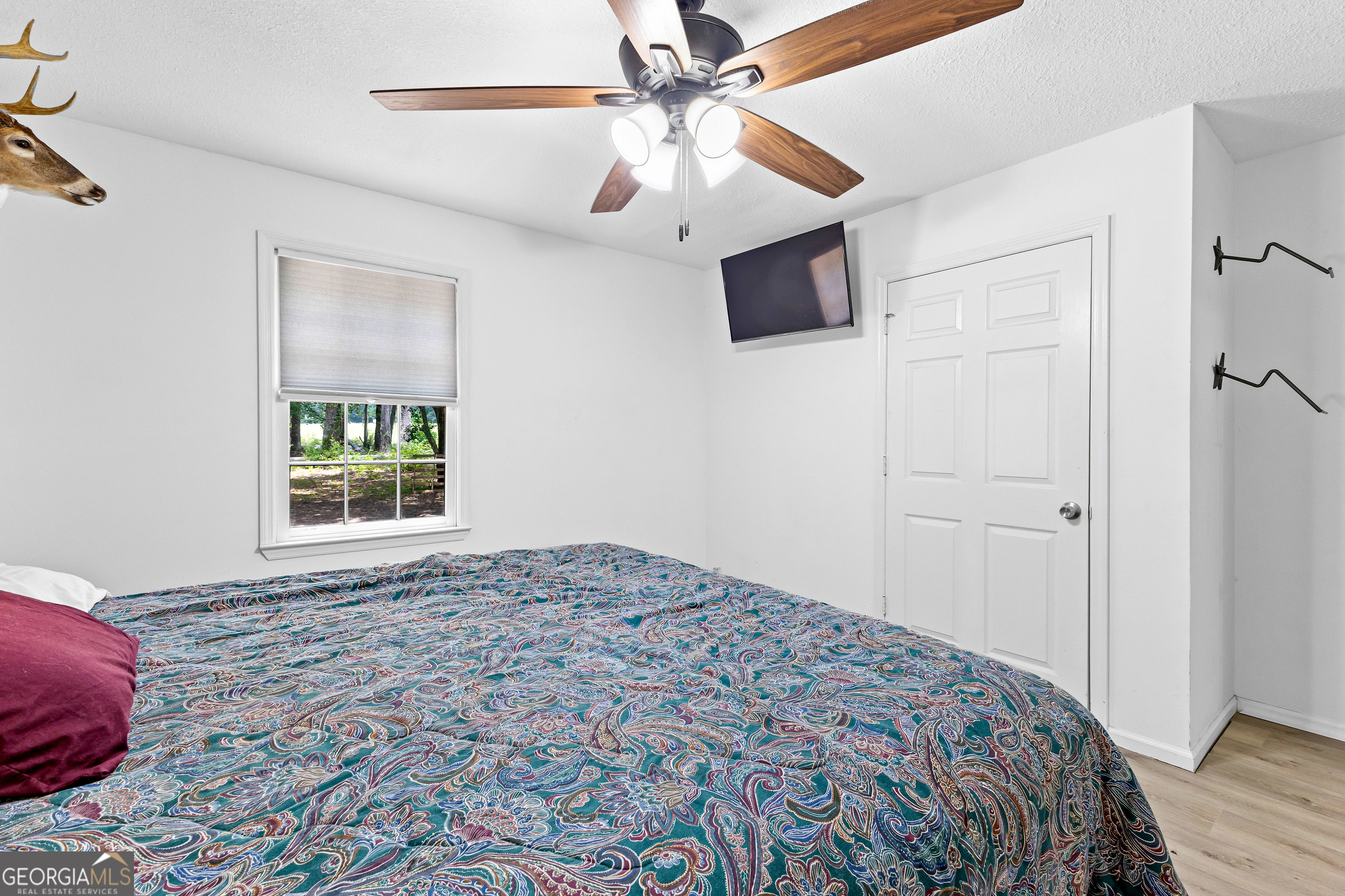 1468 Highway 41 N