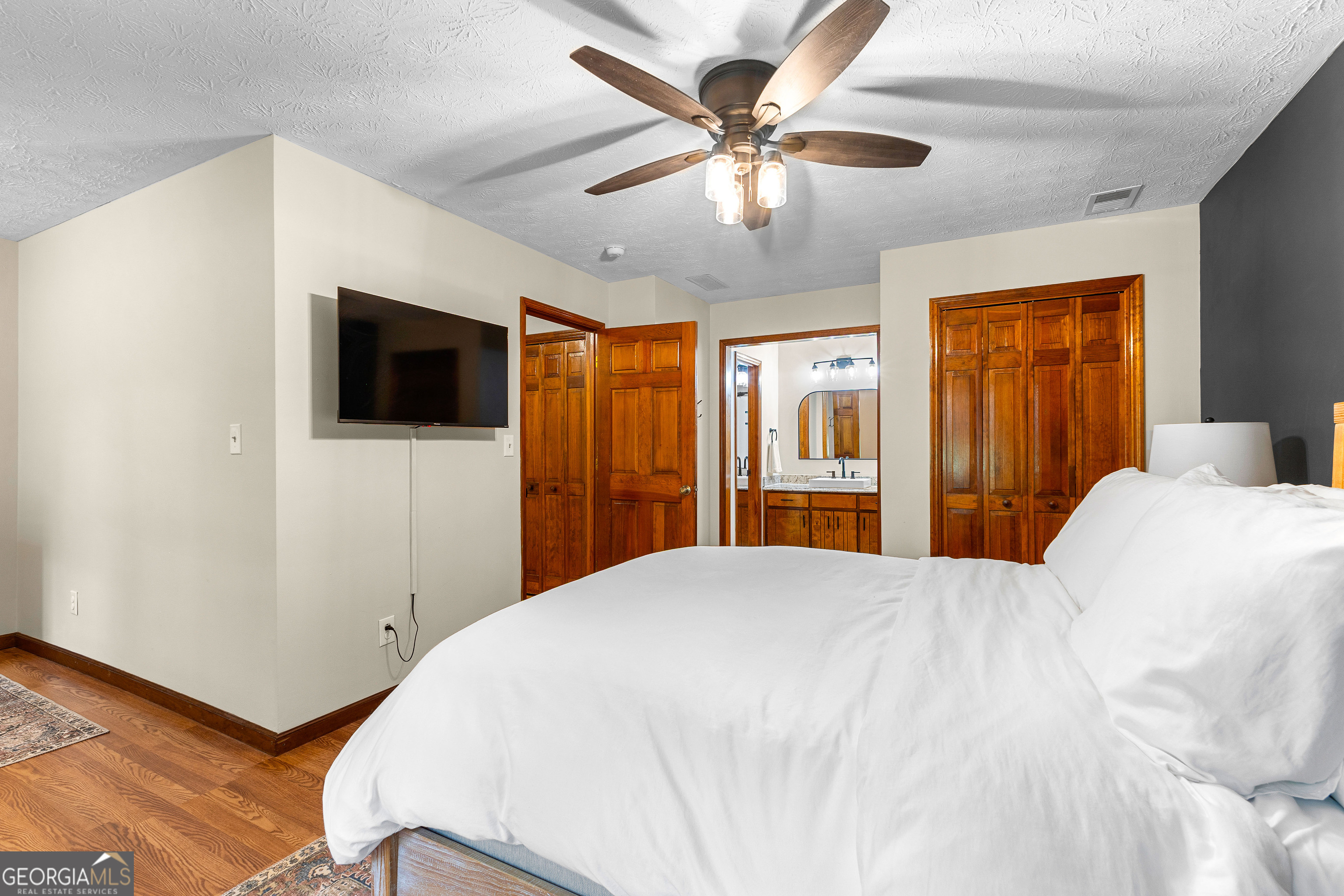 220 Essex Circle