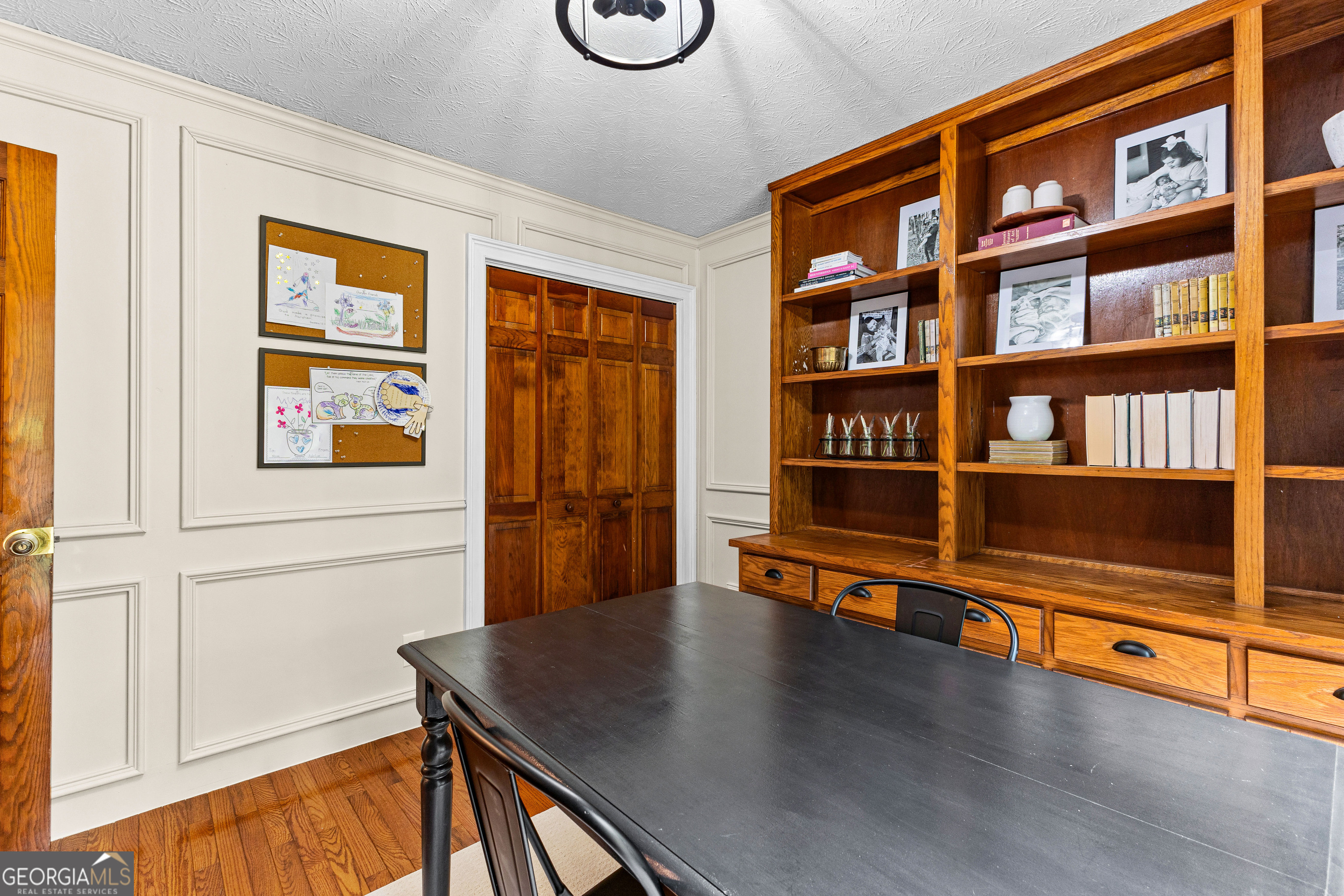 220 Essex Circle