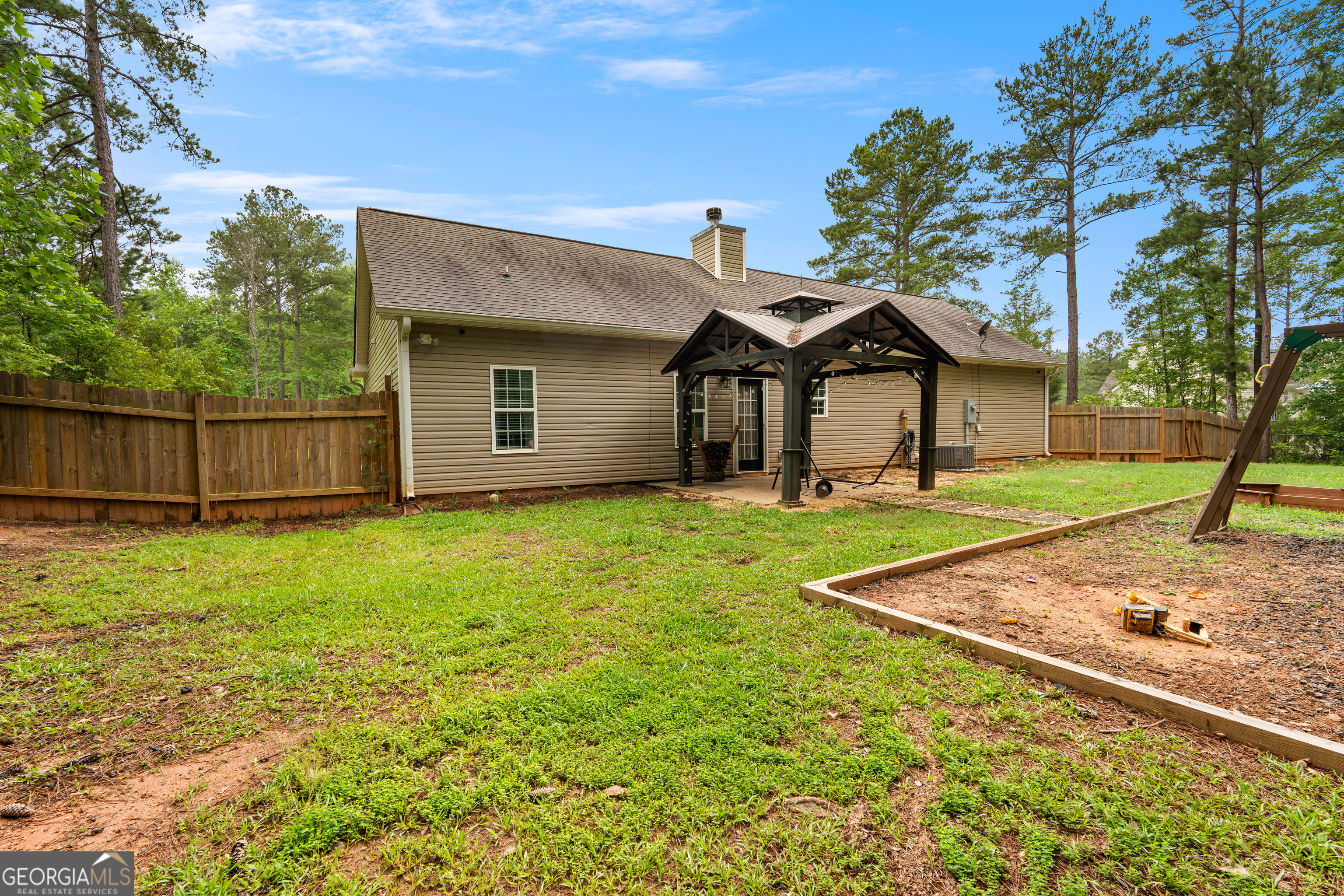 464 Evelyn Drive