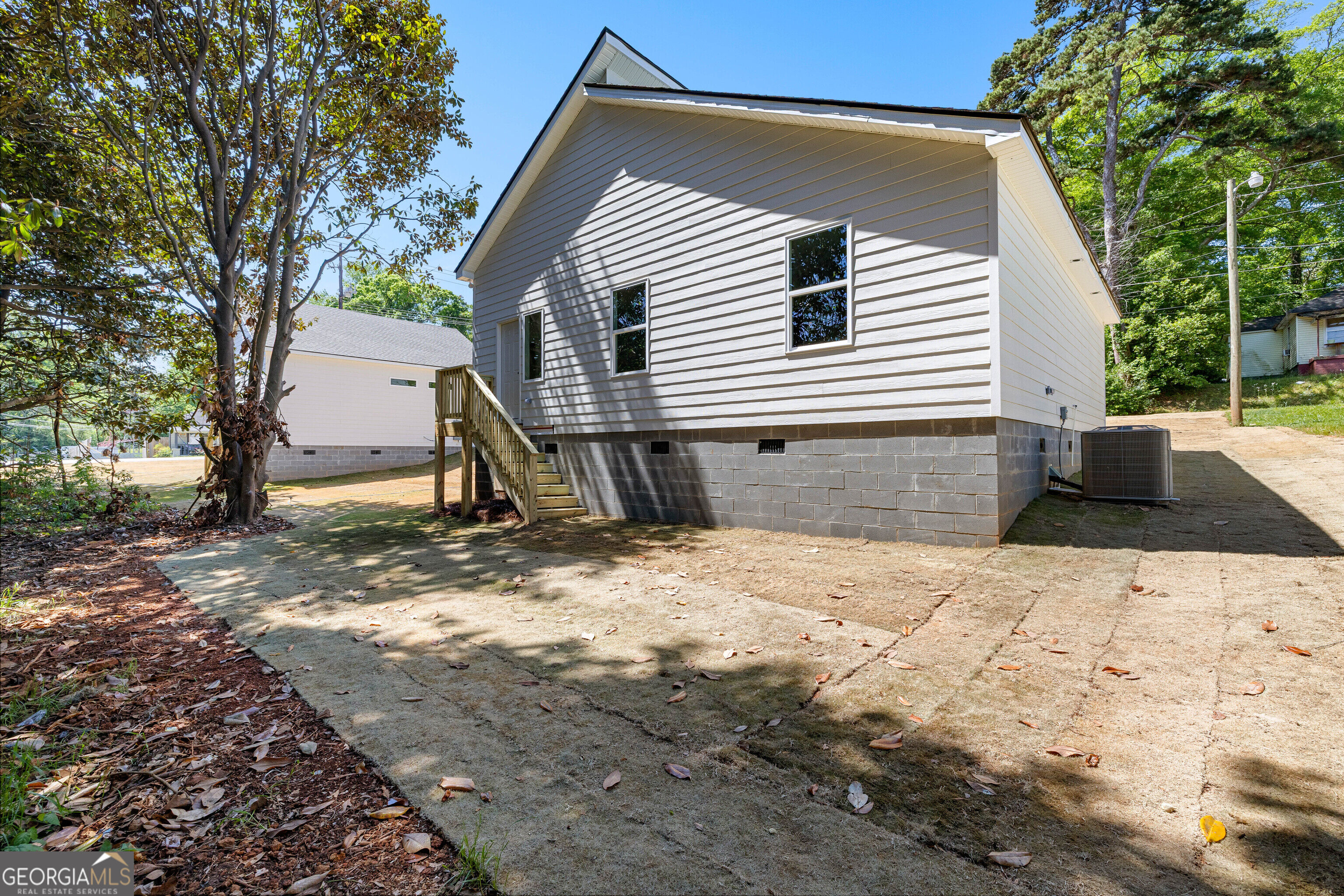 1015 Stonewall Street