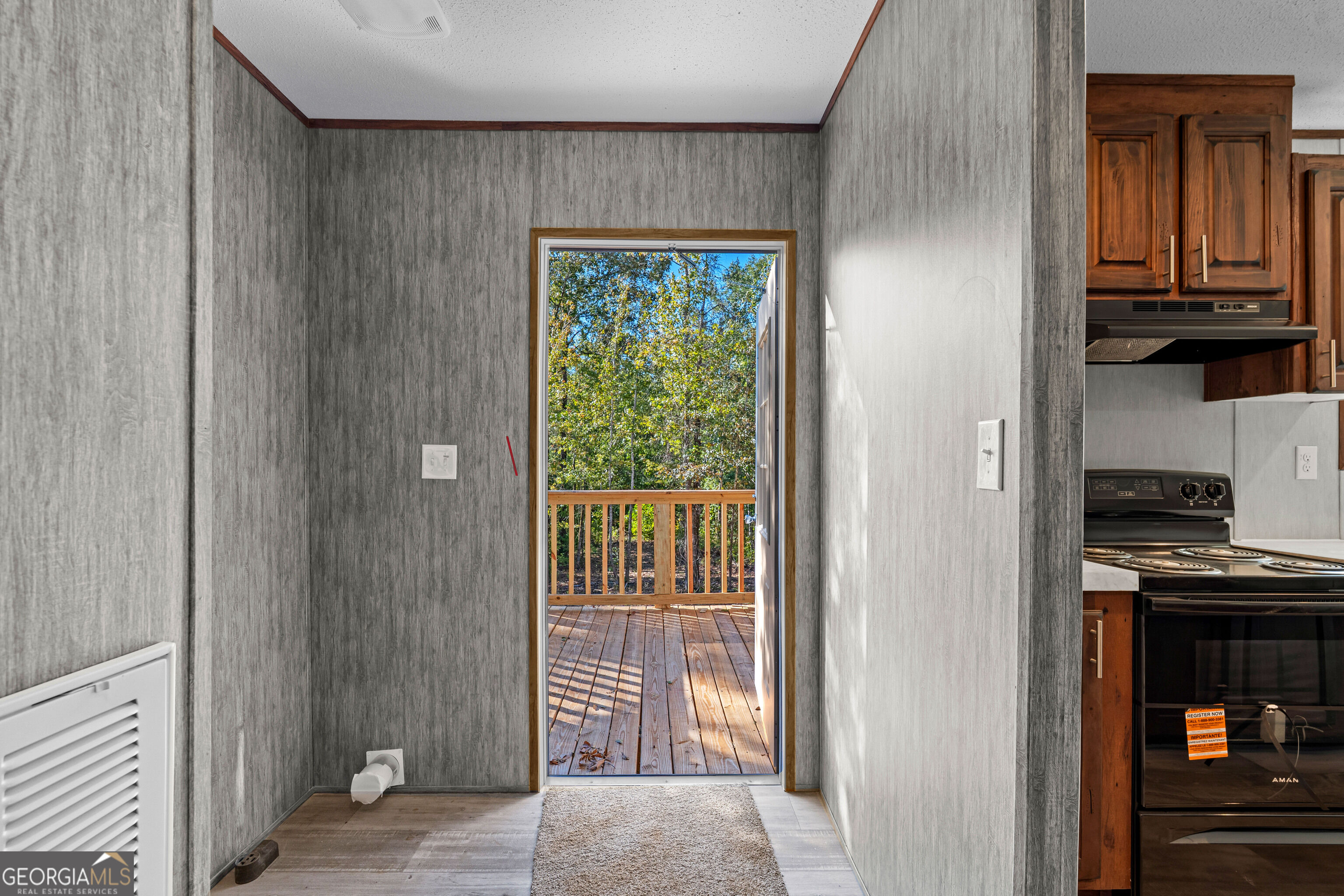 121 Oak Grove
