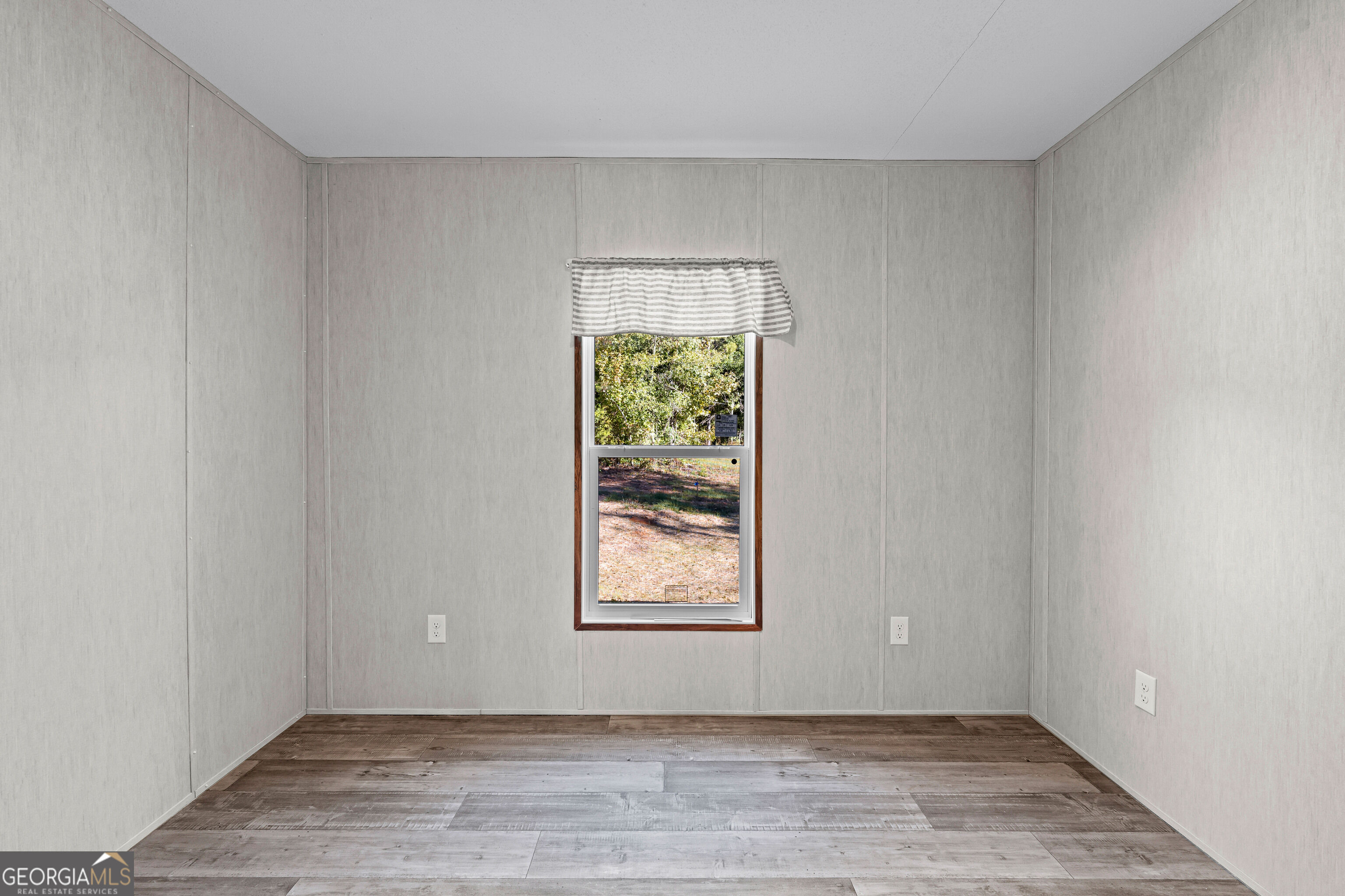121 Oak Grove