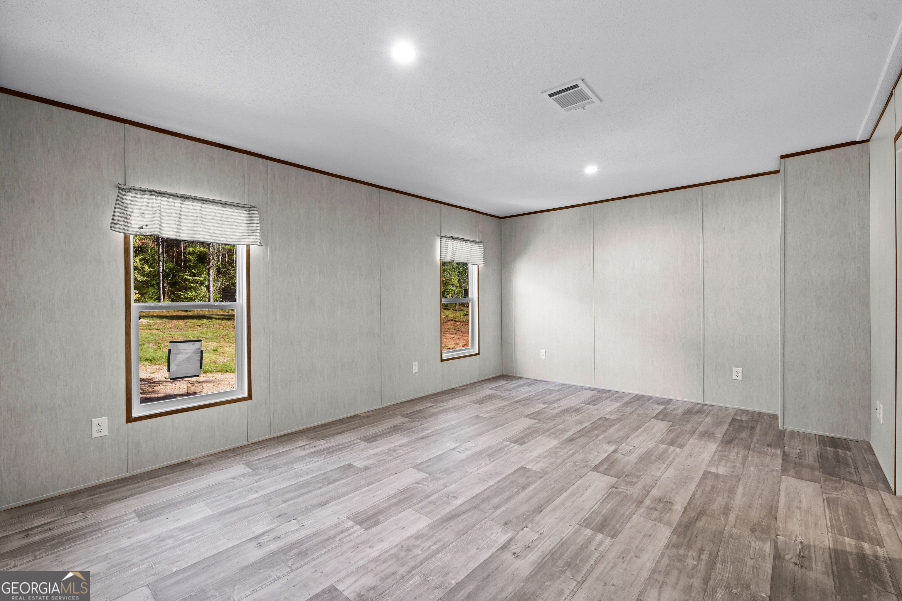 121 Oak Grove