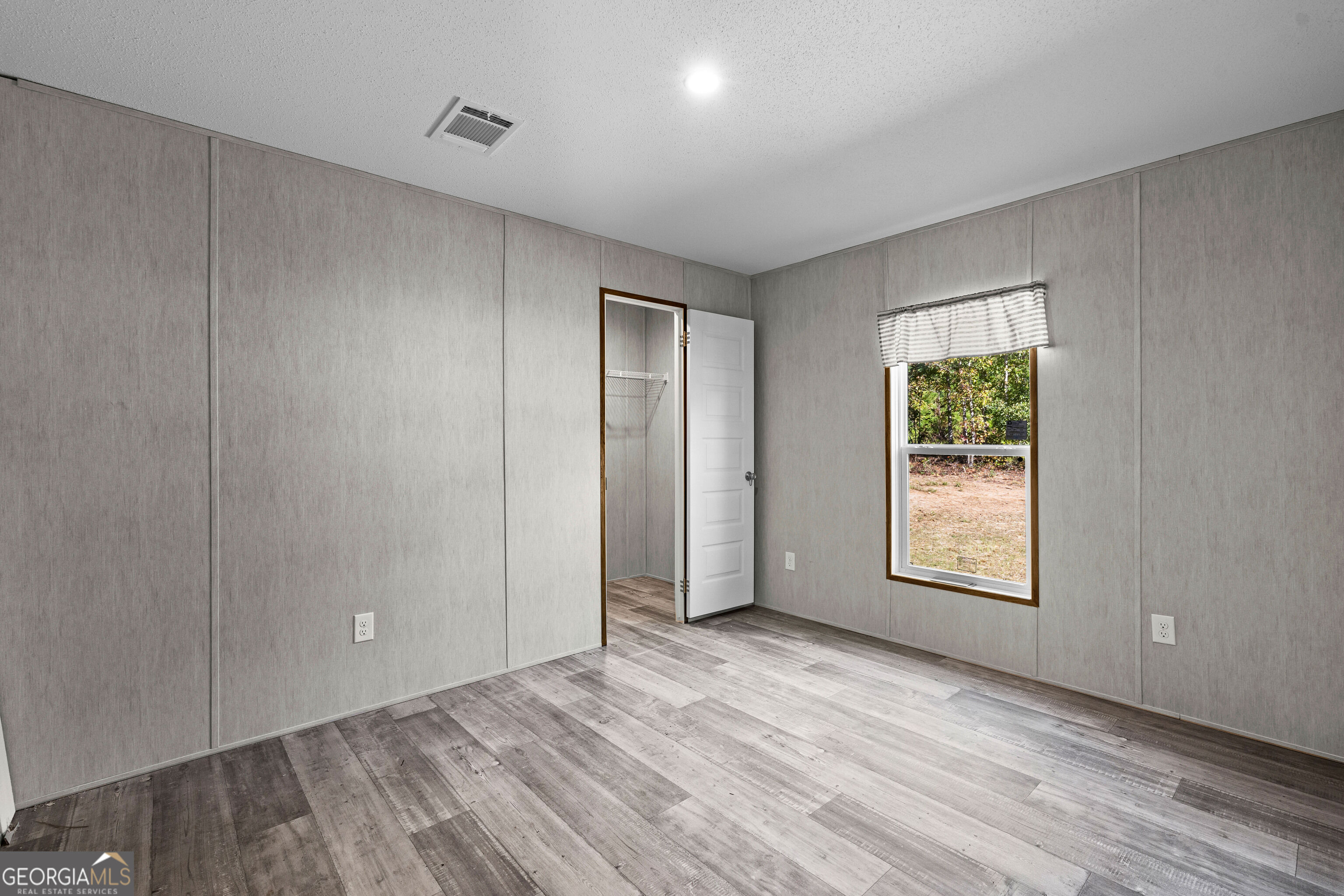 121 Oak Grove