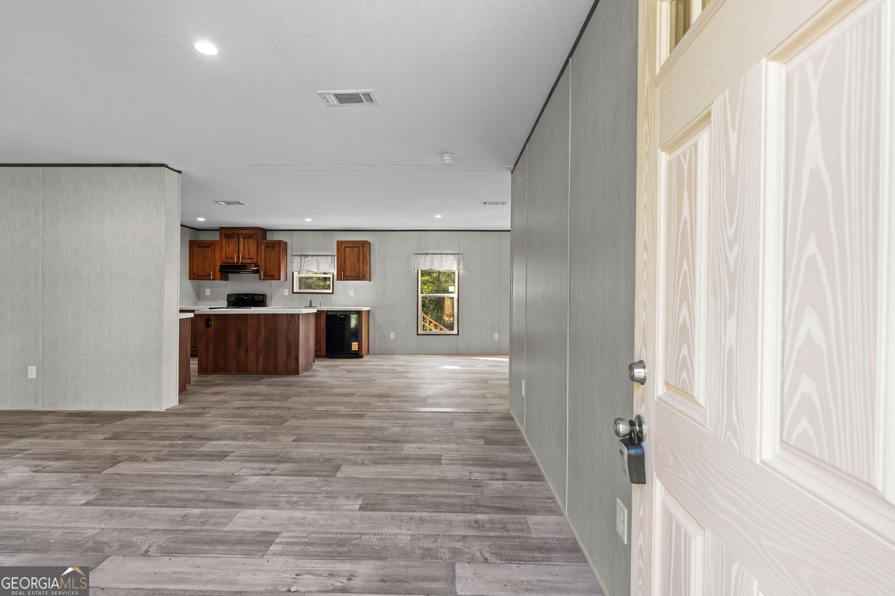 121 Oak Grove