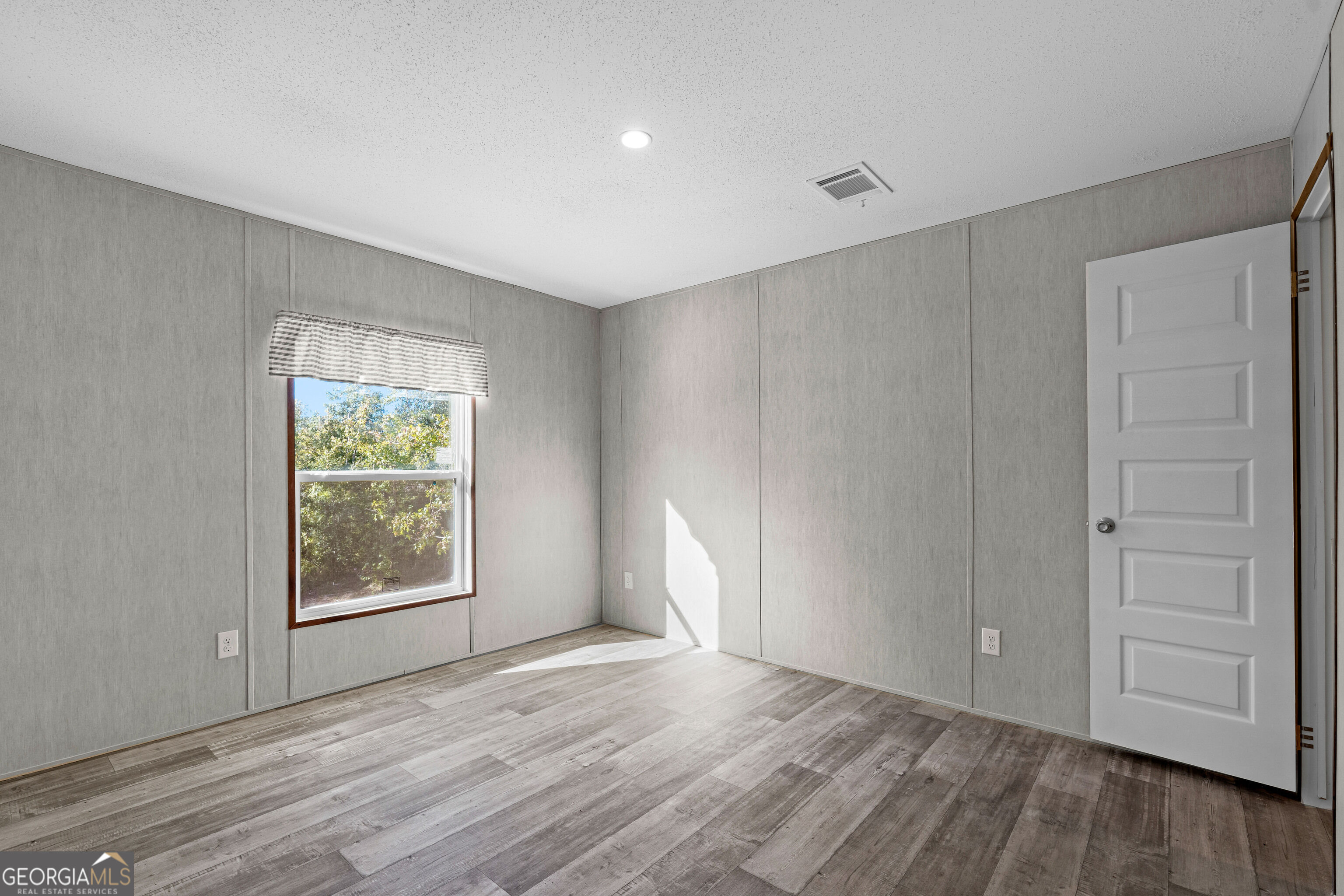 121 Oak Grove