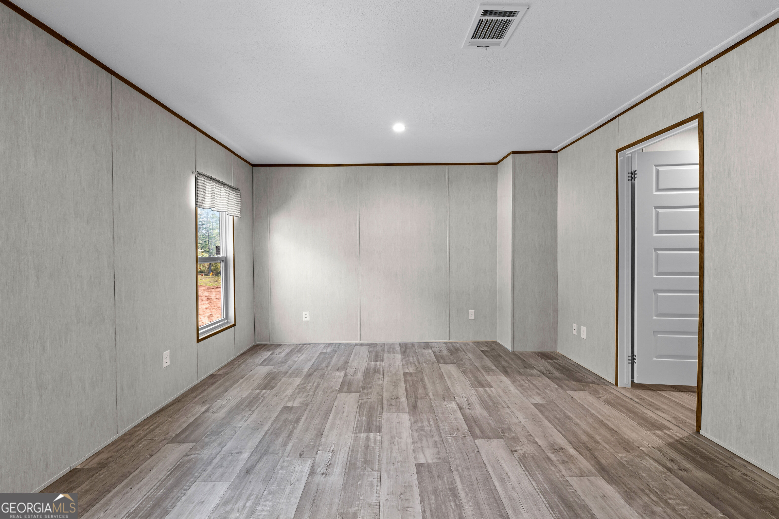 121 Oak Grove