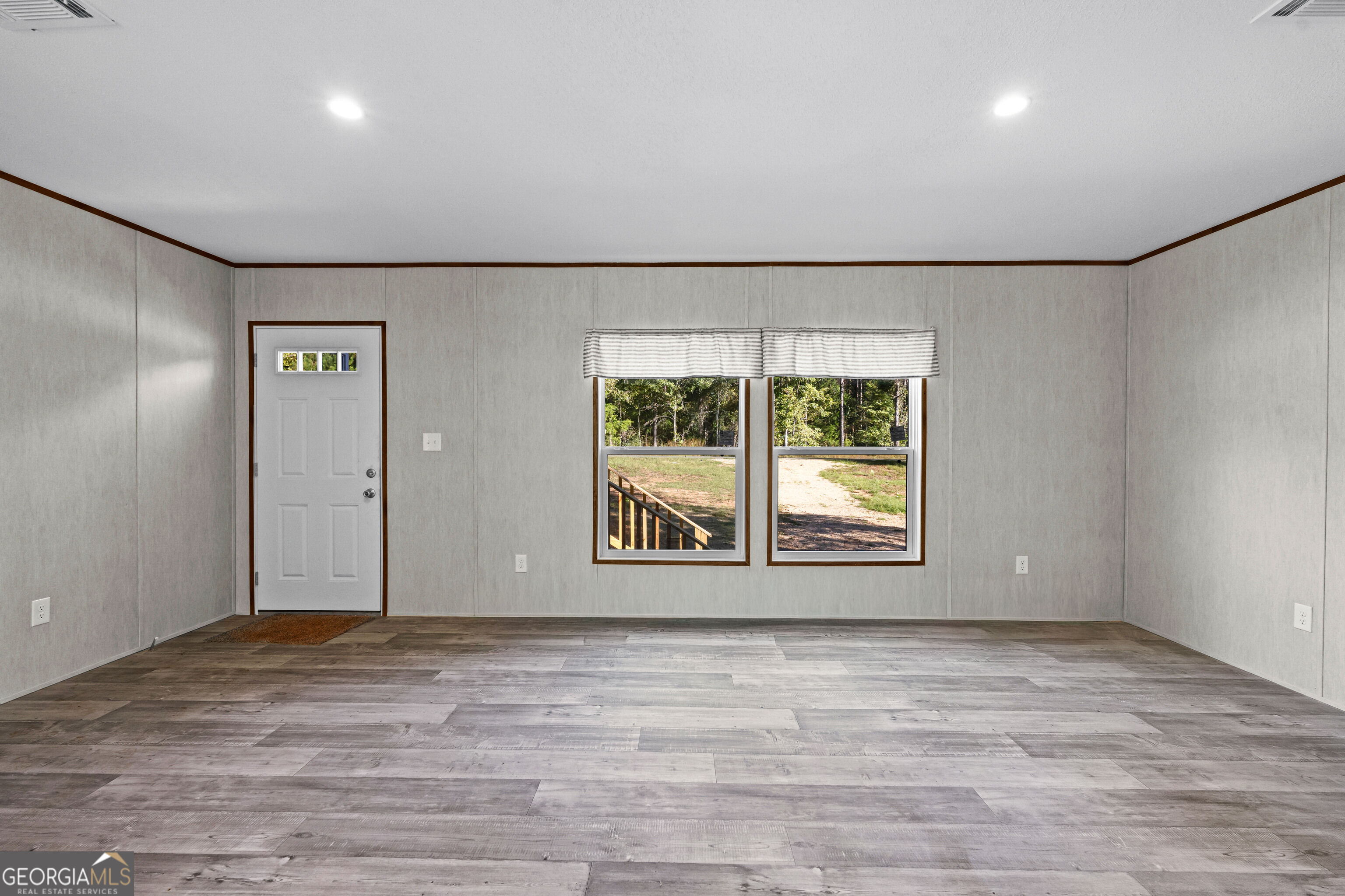 121 Oak Grove