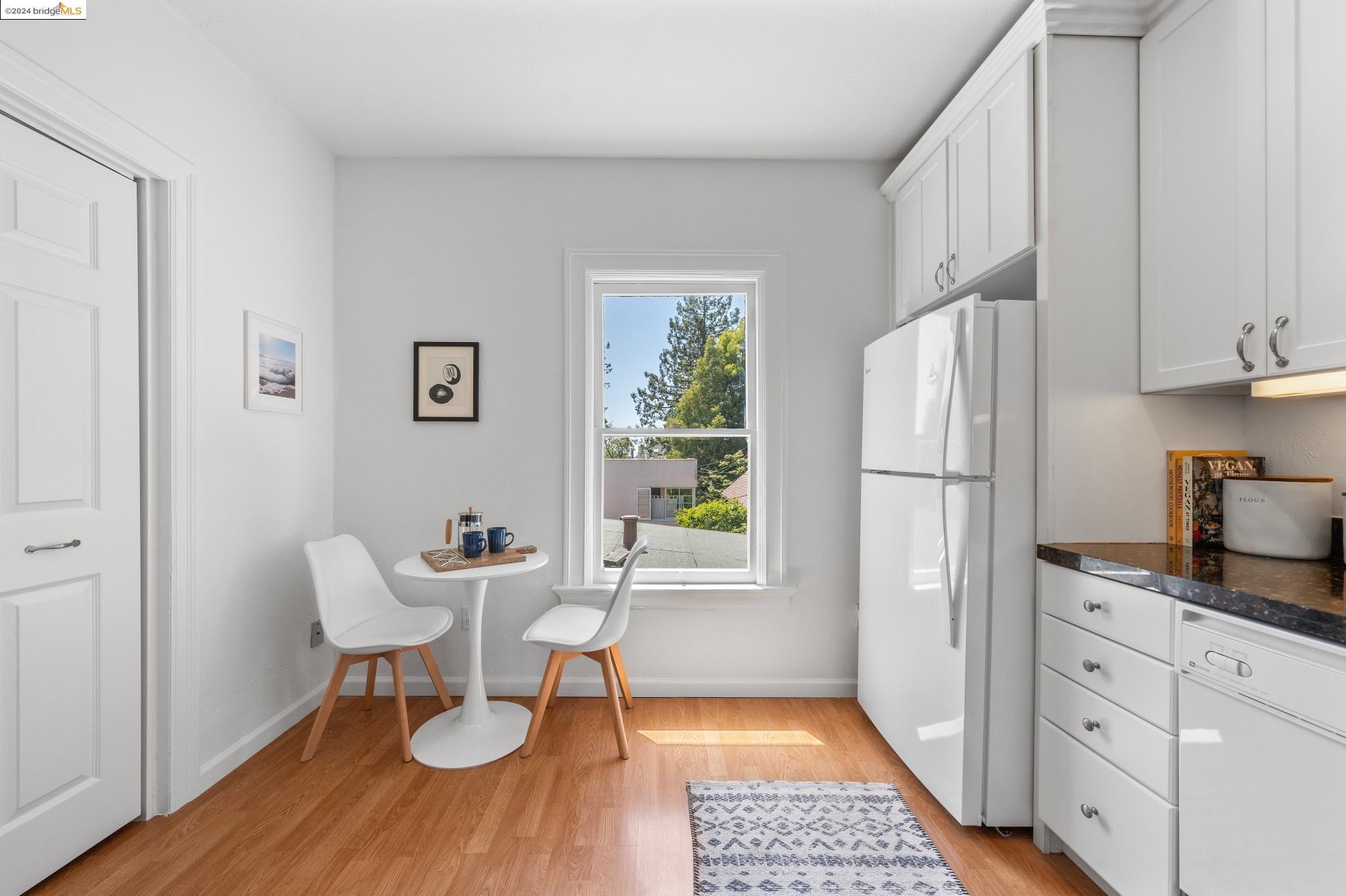 2626 Benvenue Ave # 4