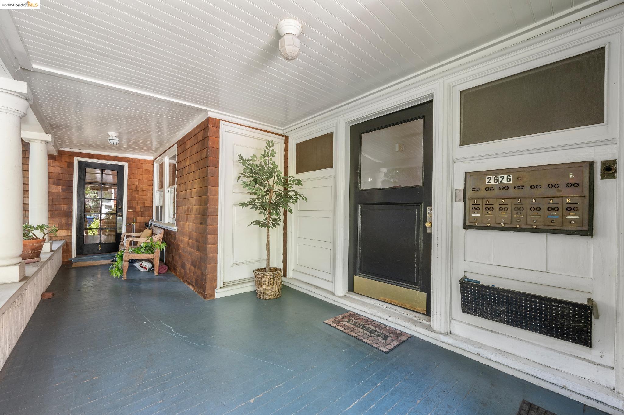 2626 Benvenue Ave # 4