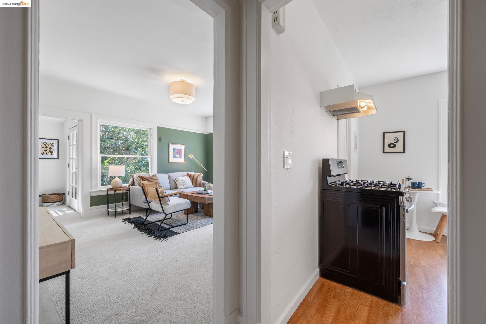 2626 Benvenue Ave # 4