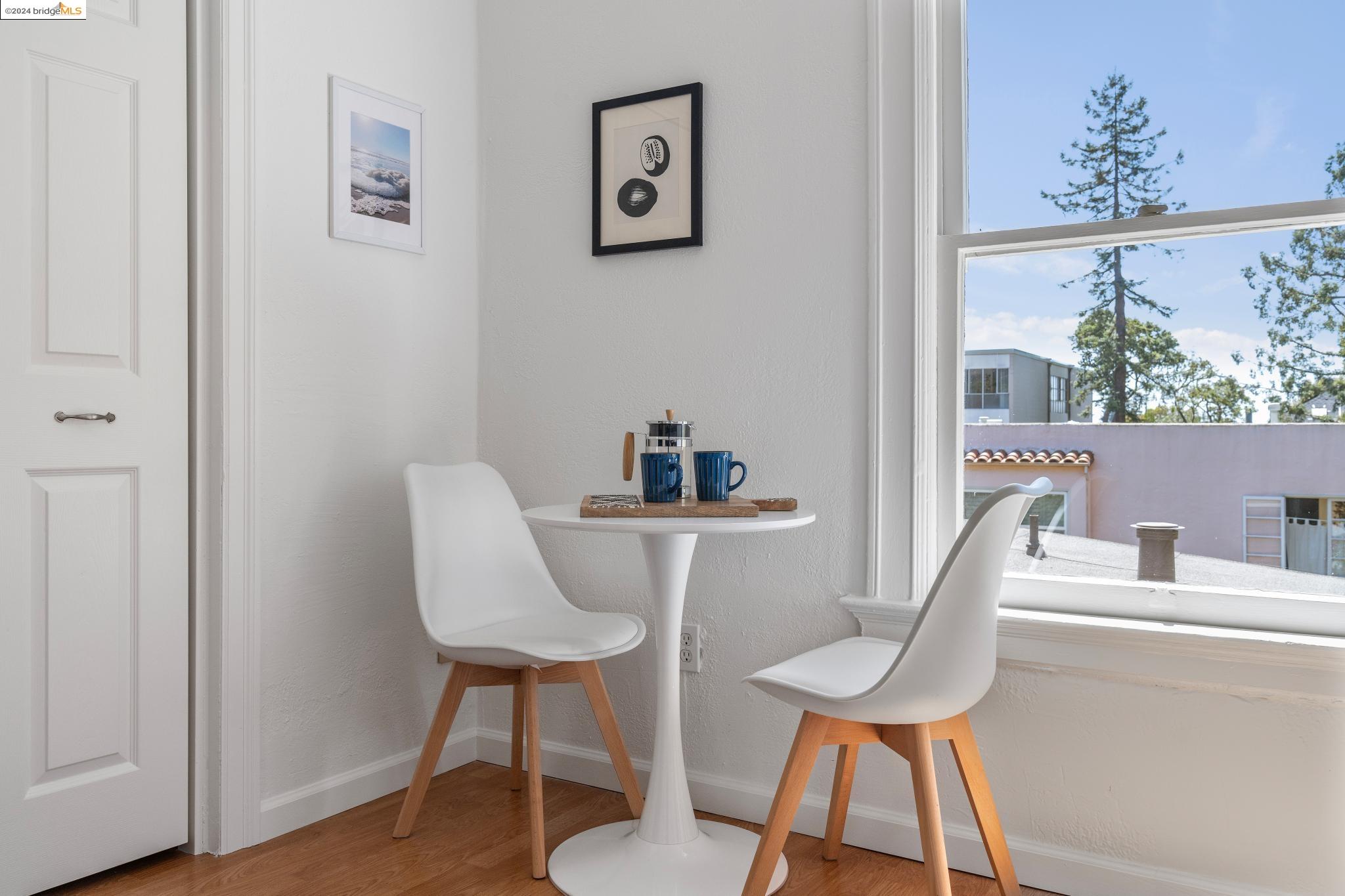 2626 Benvenue Ave # 4