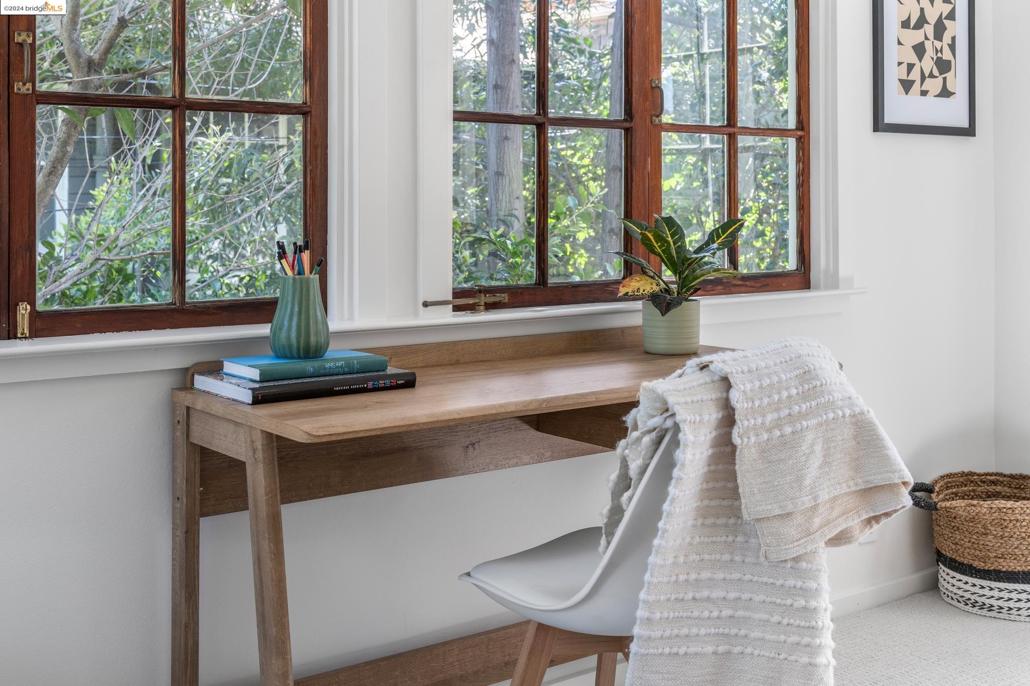 2626 Benvenue Ave # 4