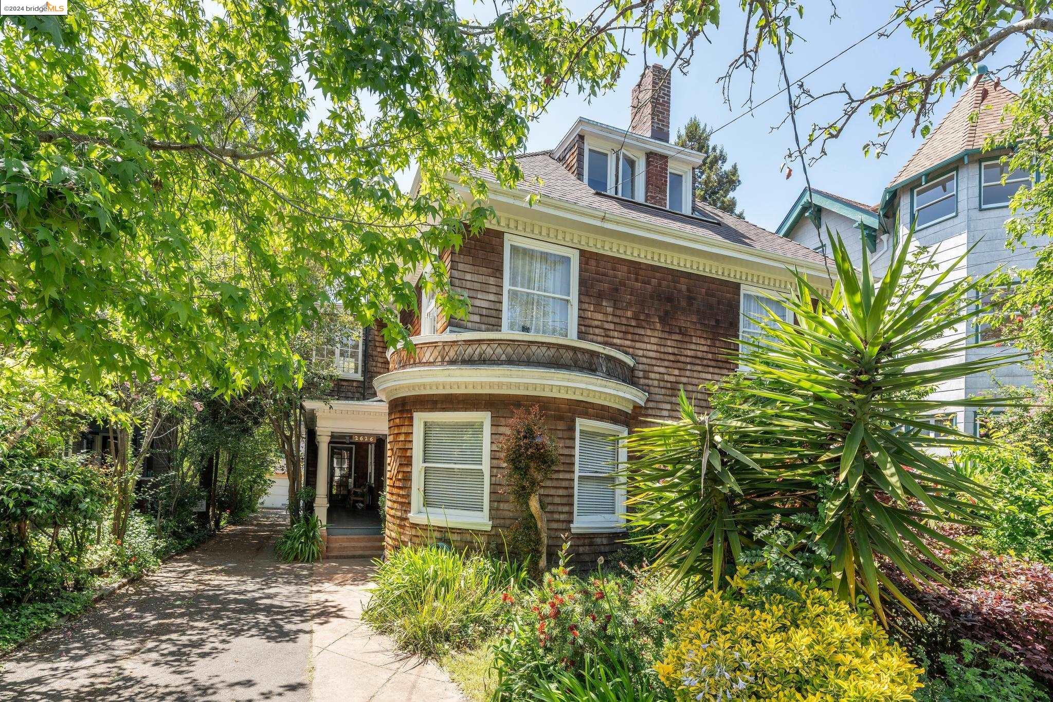 2626 Benvenue Ave # 4