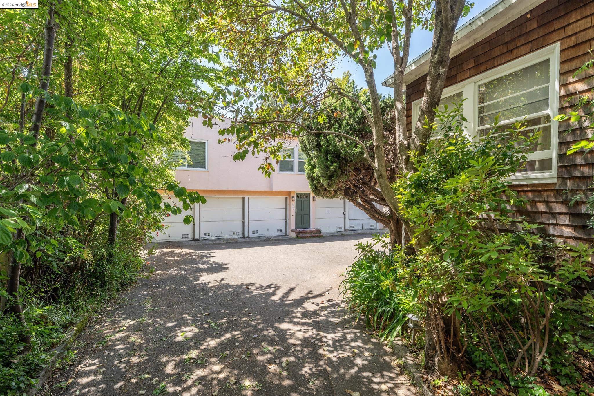 2626 Benvenue Ave # 4