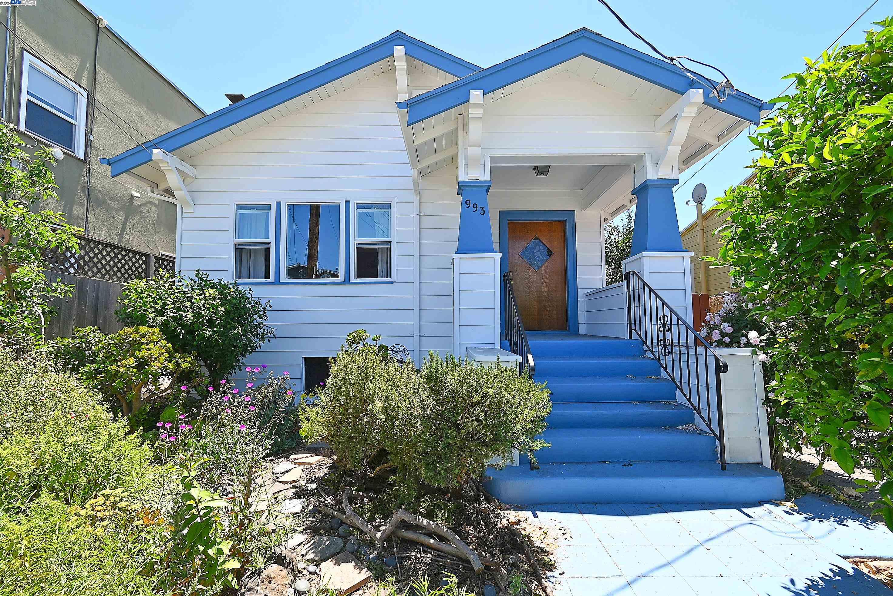 993 Arlington Ave