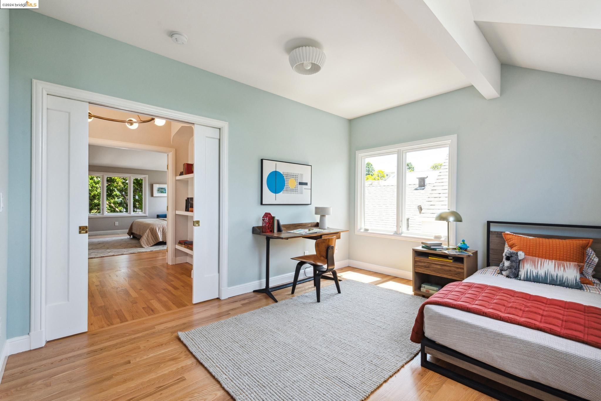 533 Neilson St