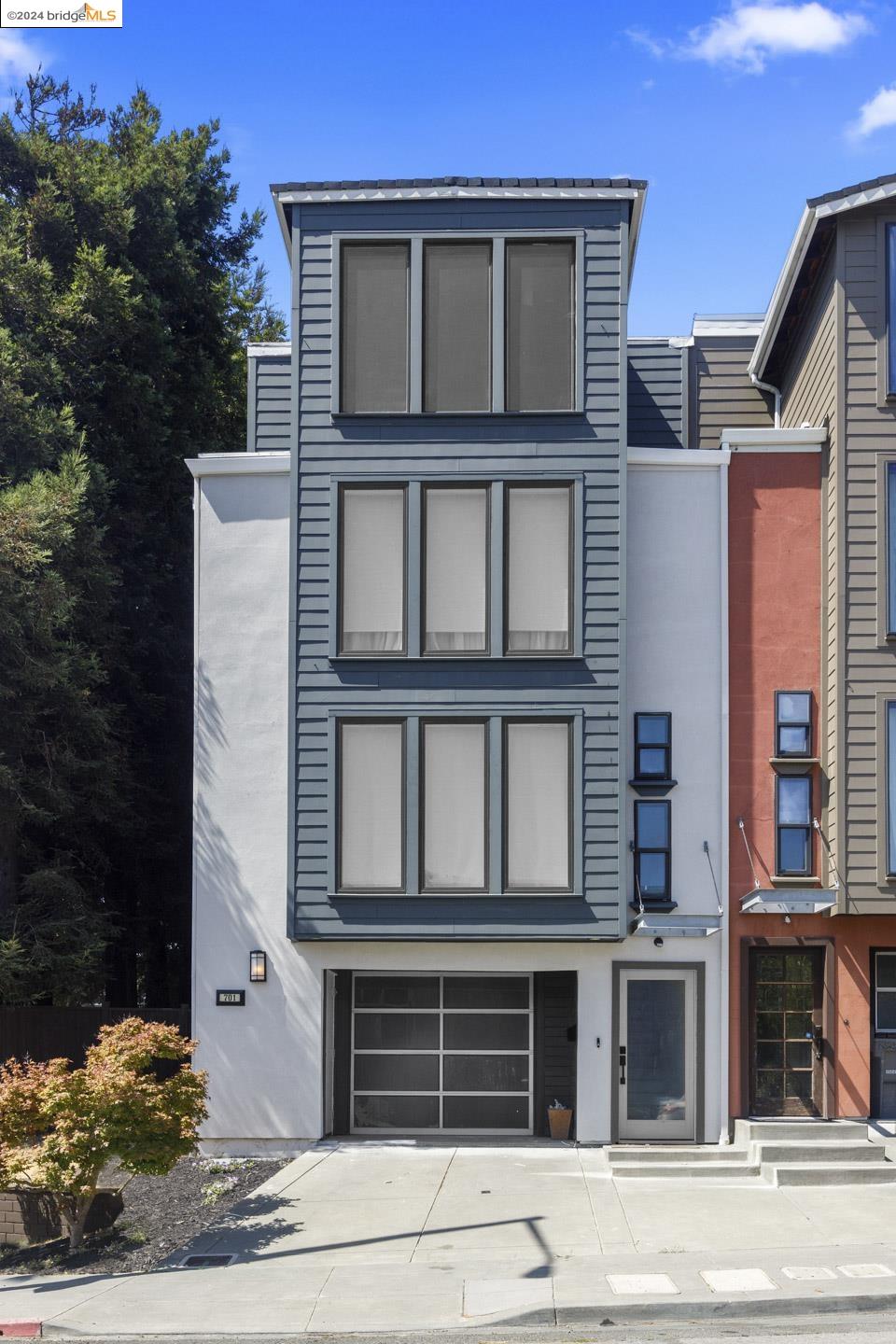 701 Solano Ave